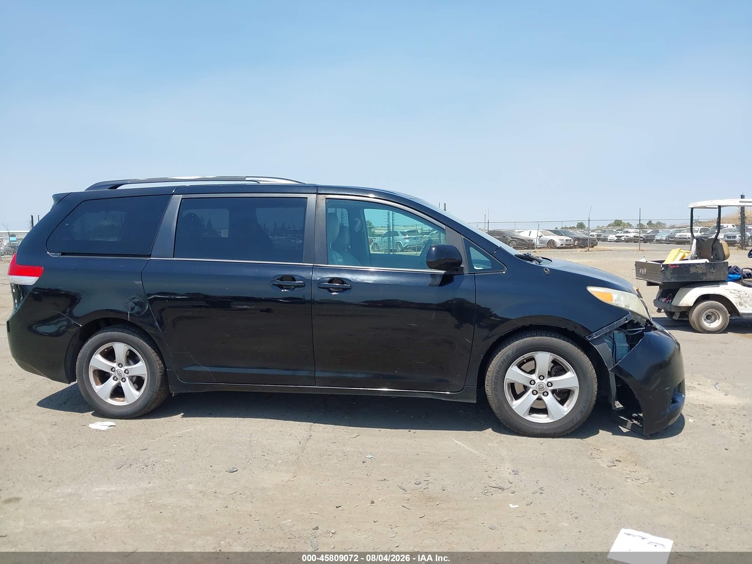 2011 Toyota Sienna Le V6 Black vin: 5TDKK3DC4BS076717