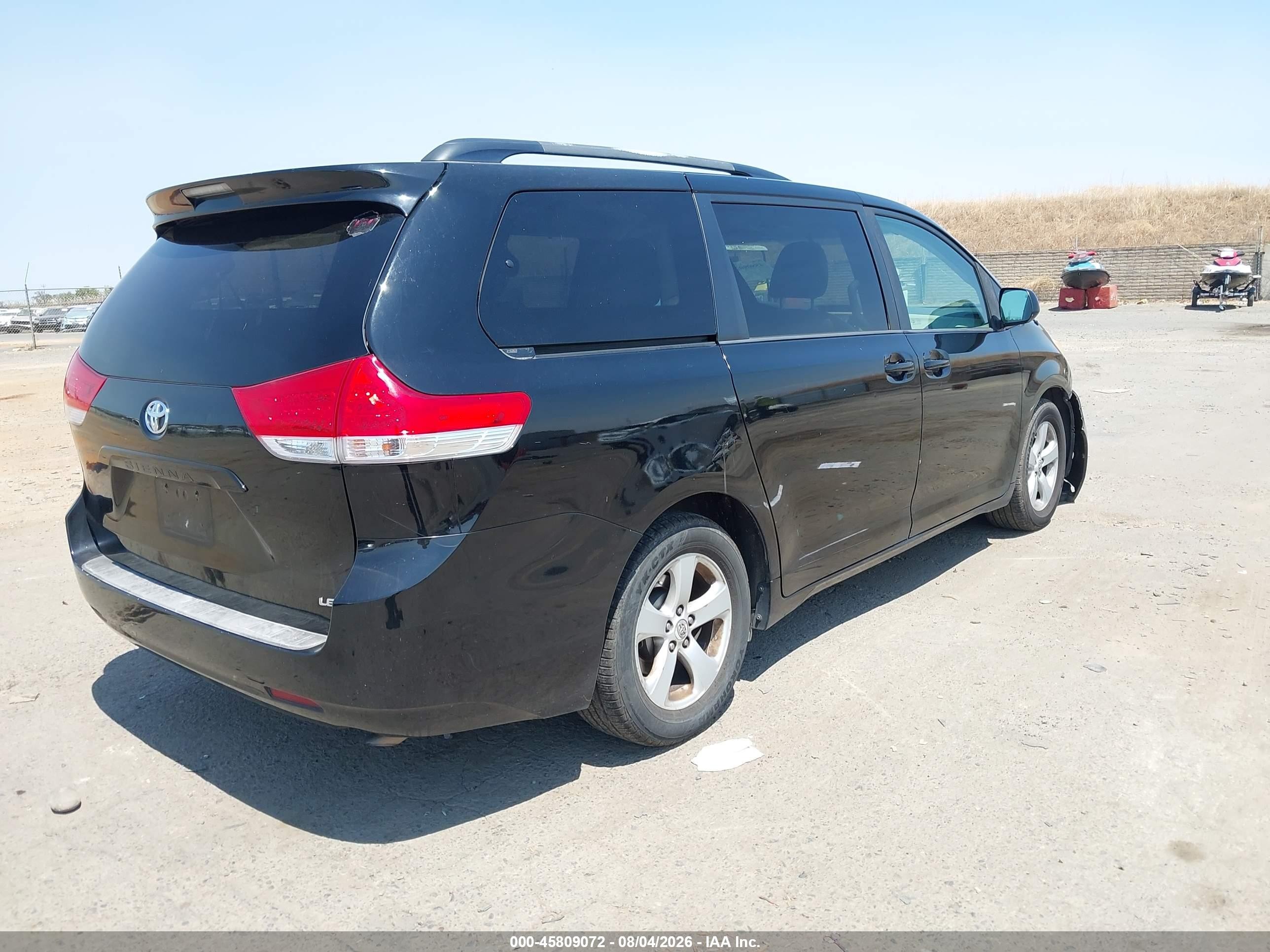 2011 Toyota Sienna Le V6 Black vin: 5TDKK3DC4BS076717