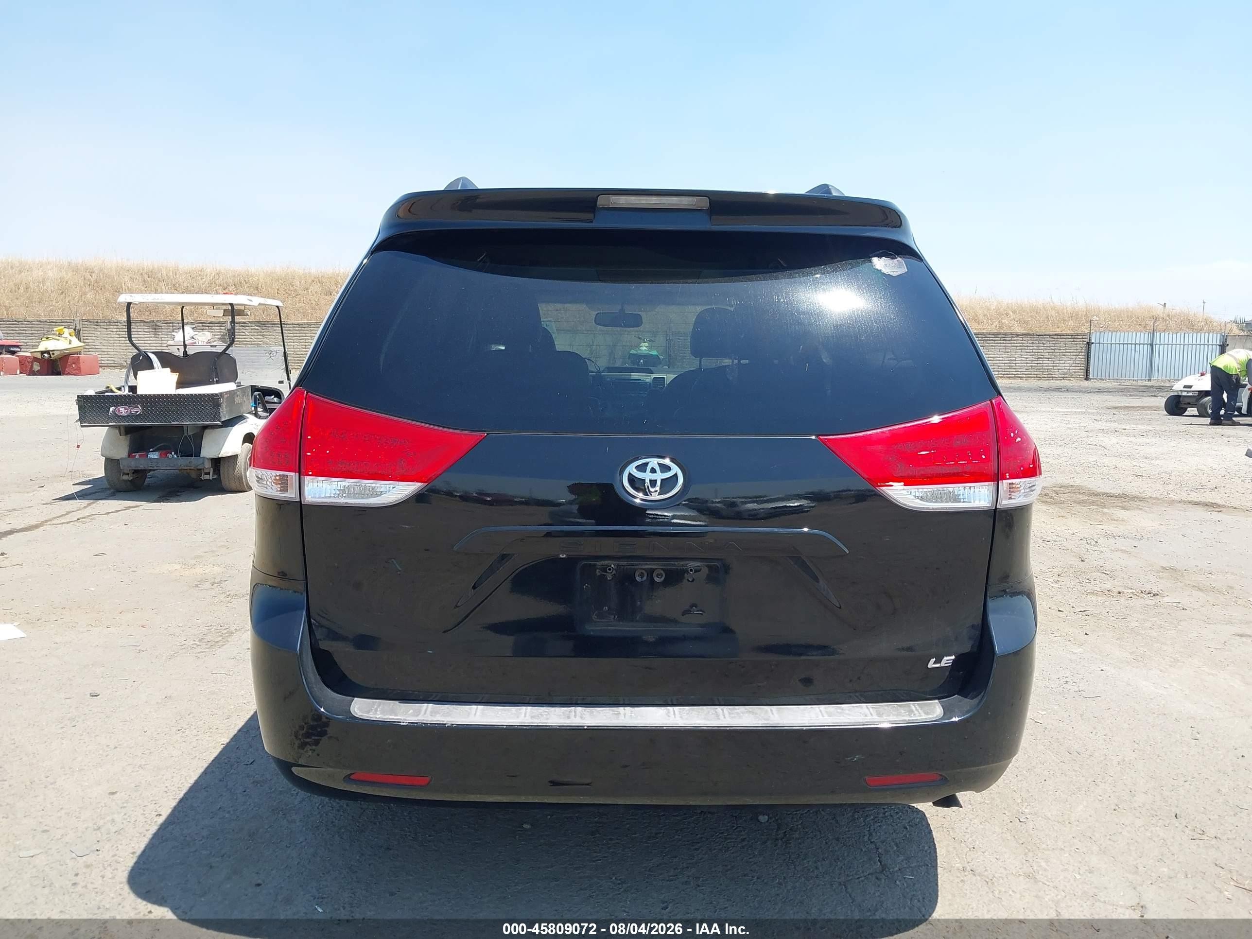 2011 Toyota Sienna Le V6 Black vin: 5TDKK3DC4BS076717