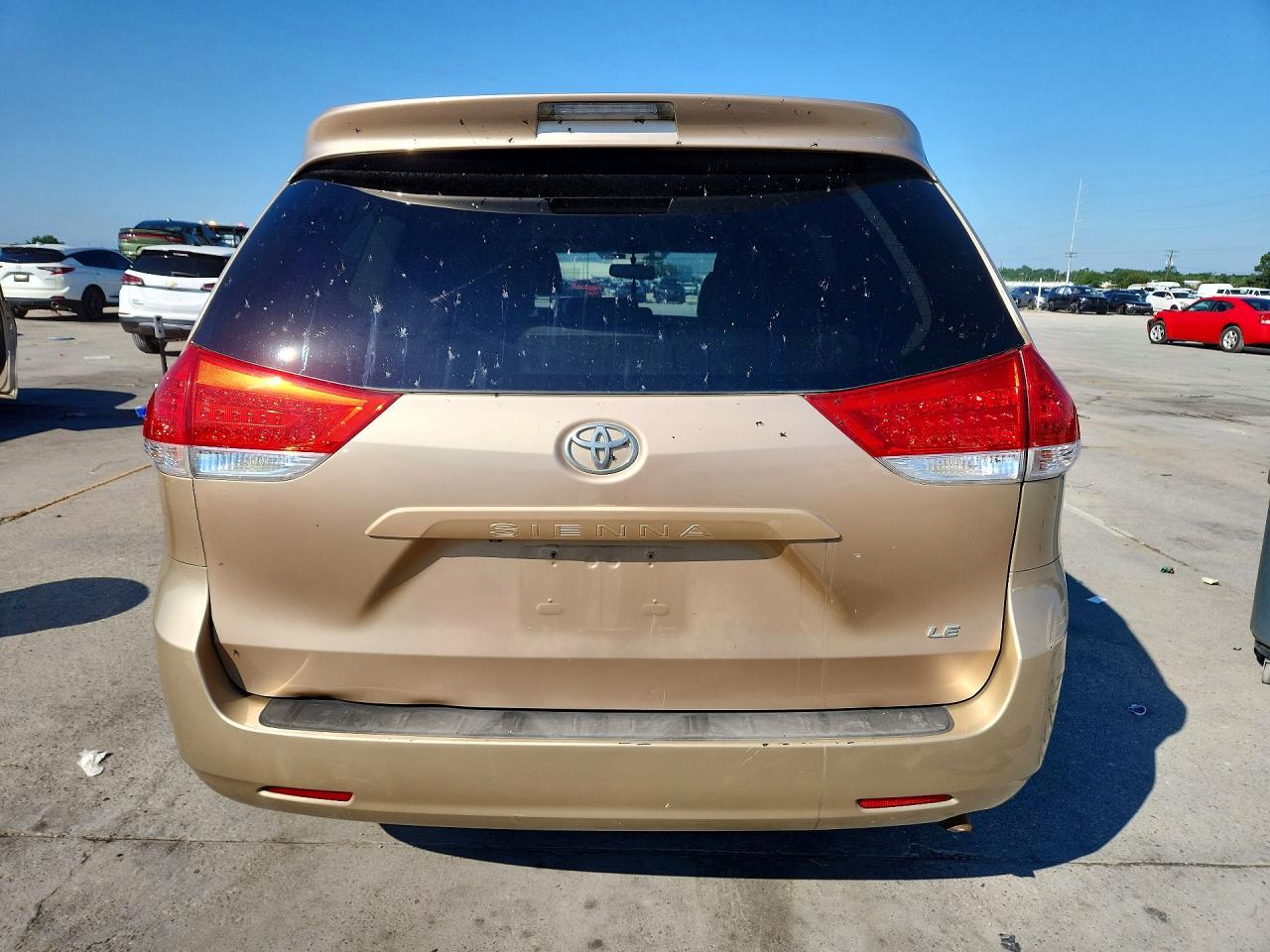 2011 Toyota Sienna Le Gold vin: 5TDKK3DC4BS096532
