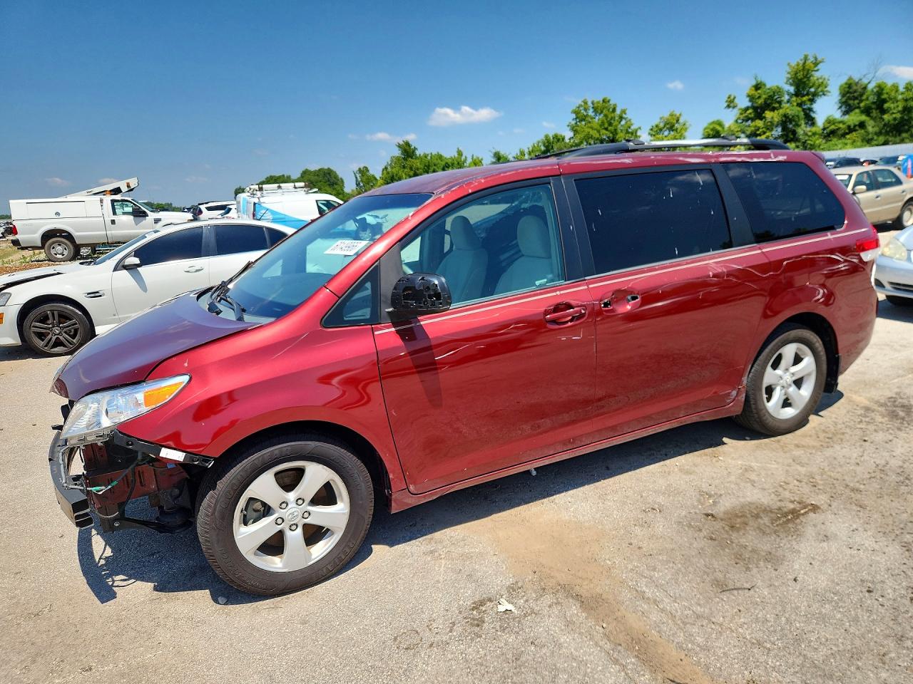 2011 Toyota Sienna Le Maroon vin: 5TDKK3DC4BS130260