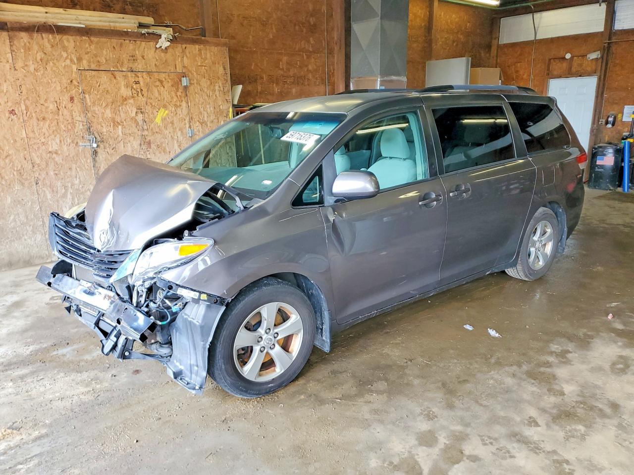 2012 Toyota Sienna Le Gray vin: 5TDKK3DC4CS182070