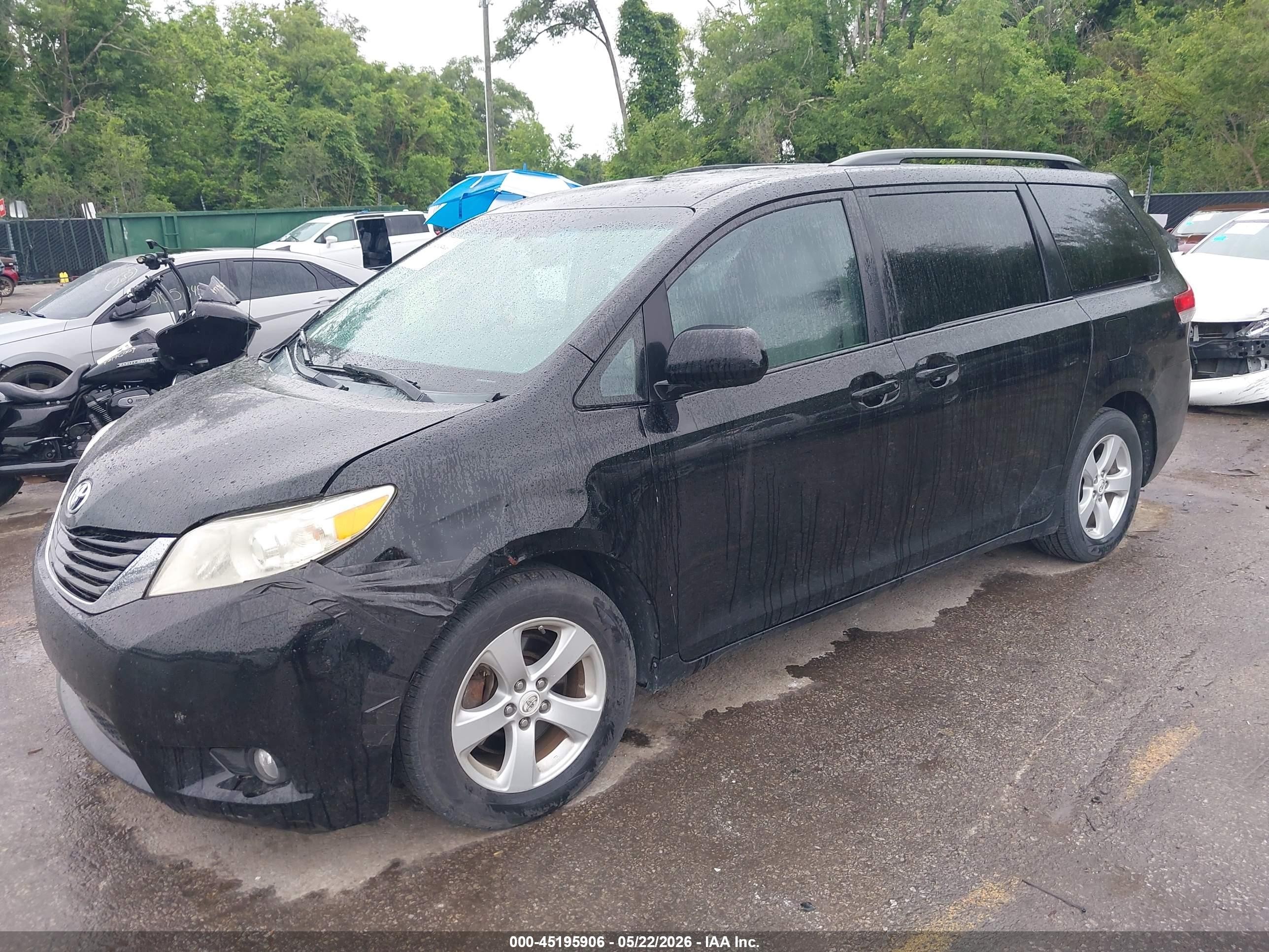 2012 Toyota Sienna Le V6 8 Passenger Black vin: 5TDKK3DC4CS183493