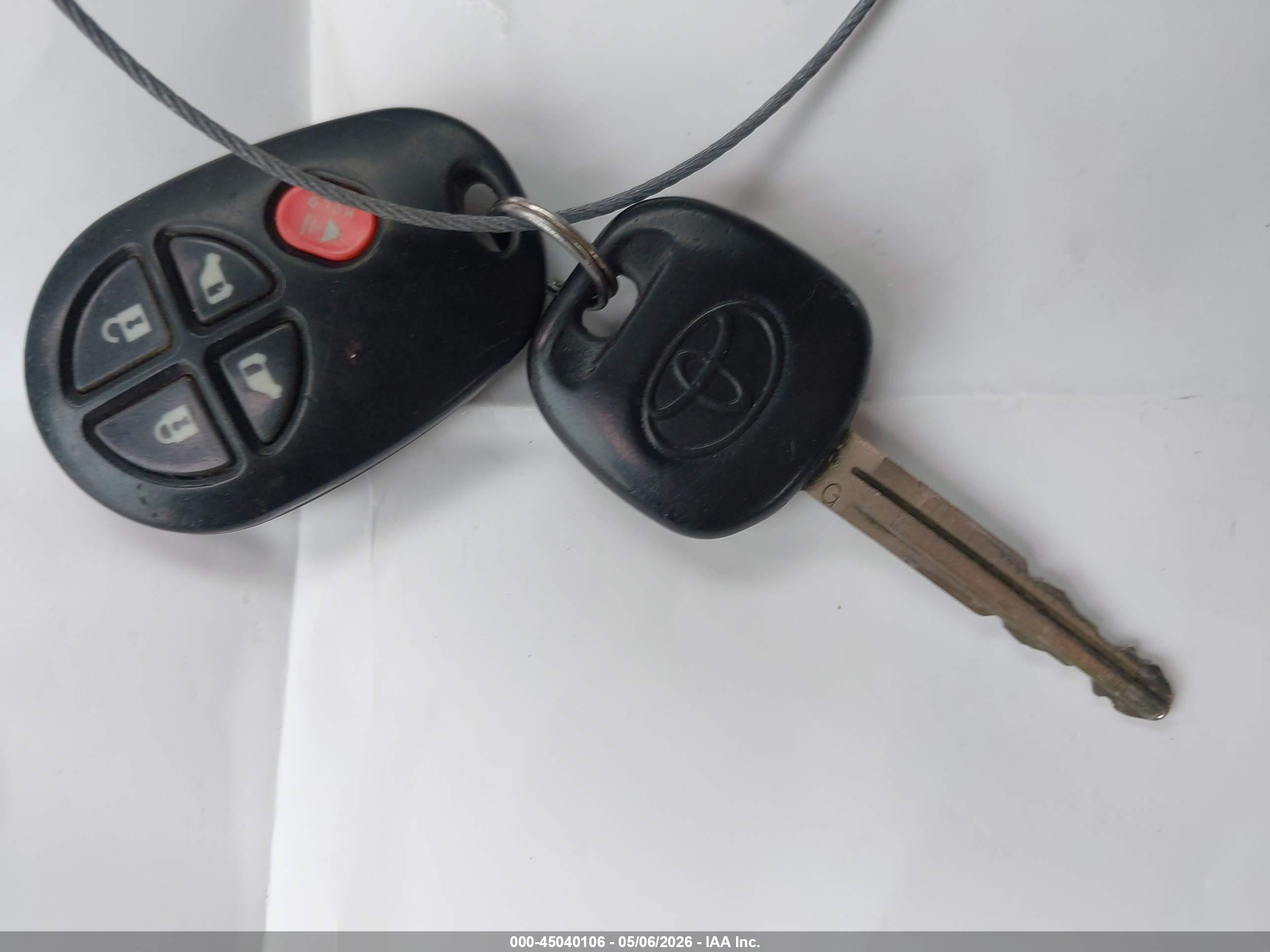2012 Toyota Sienna Le V6 8 Passenger Серый vin: 5TDKK3DC4CS188581