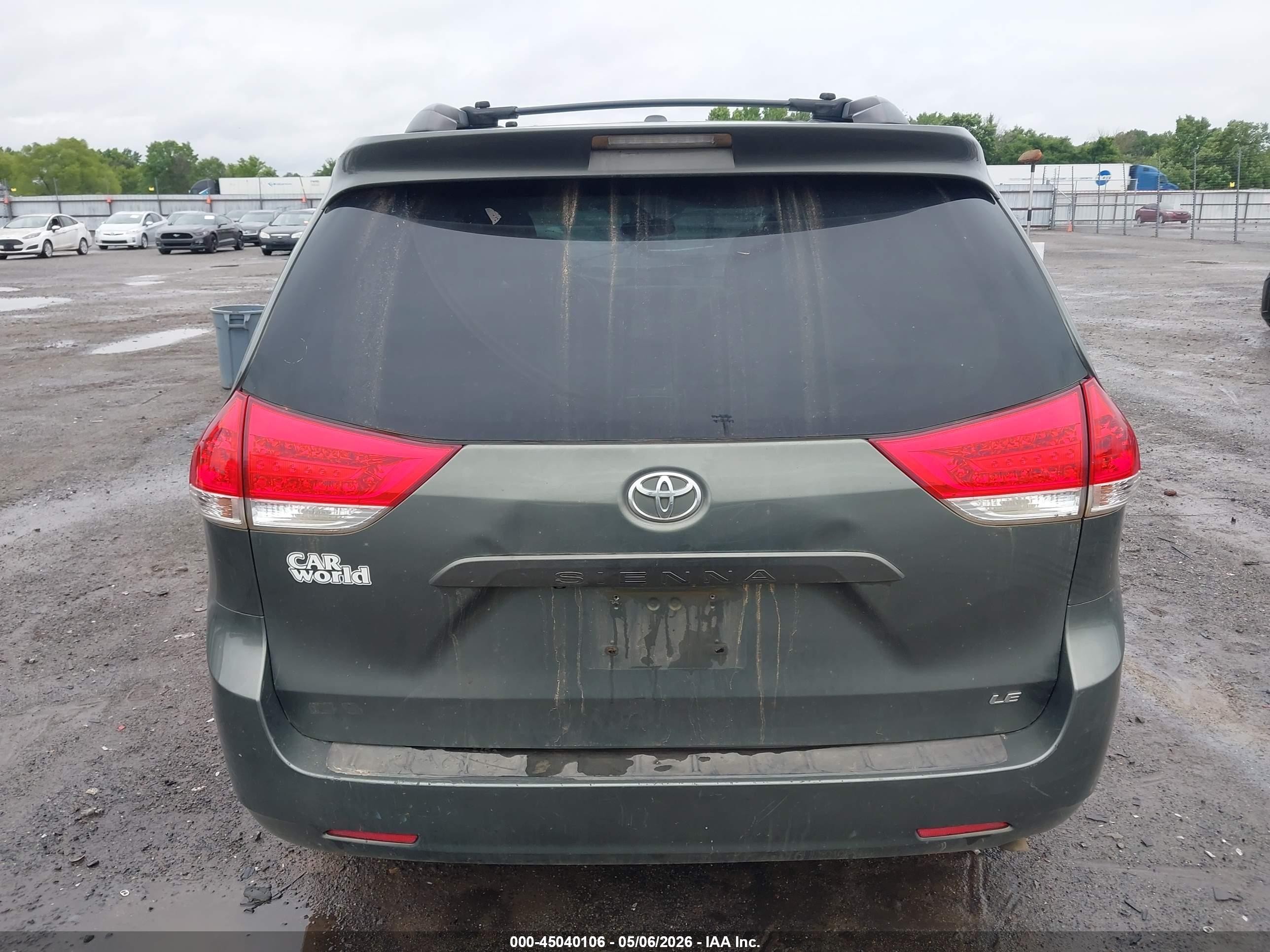 2012 Toyota Sienna Le V6 8 Passenger Серый vin: 5TDKK3DC4CS188581