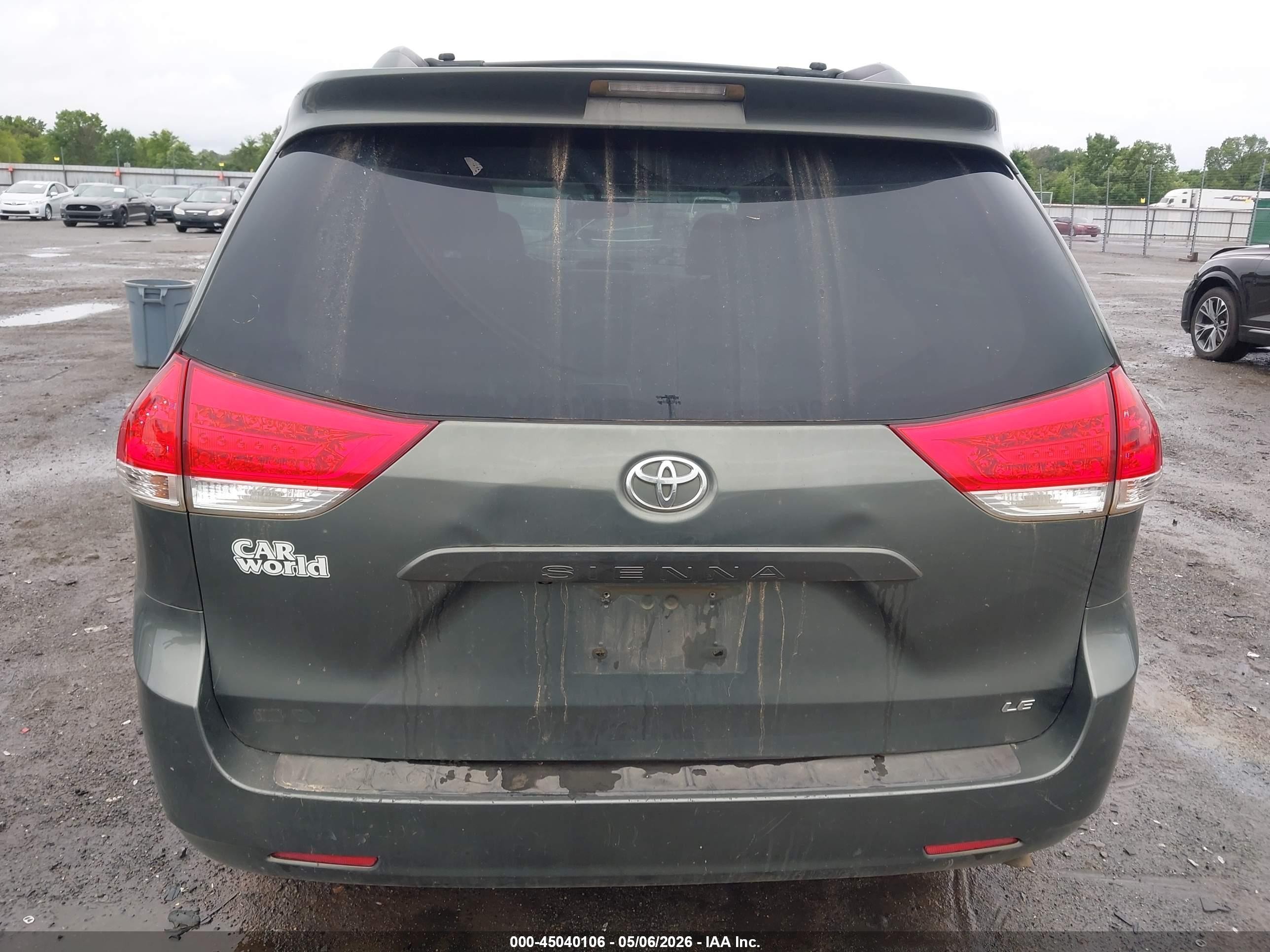2012 Toyota Sienna Le V6 8 Passenger Серый vin: 5TDKK3DC4CS188581