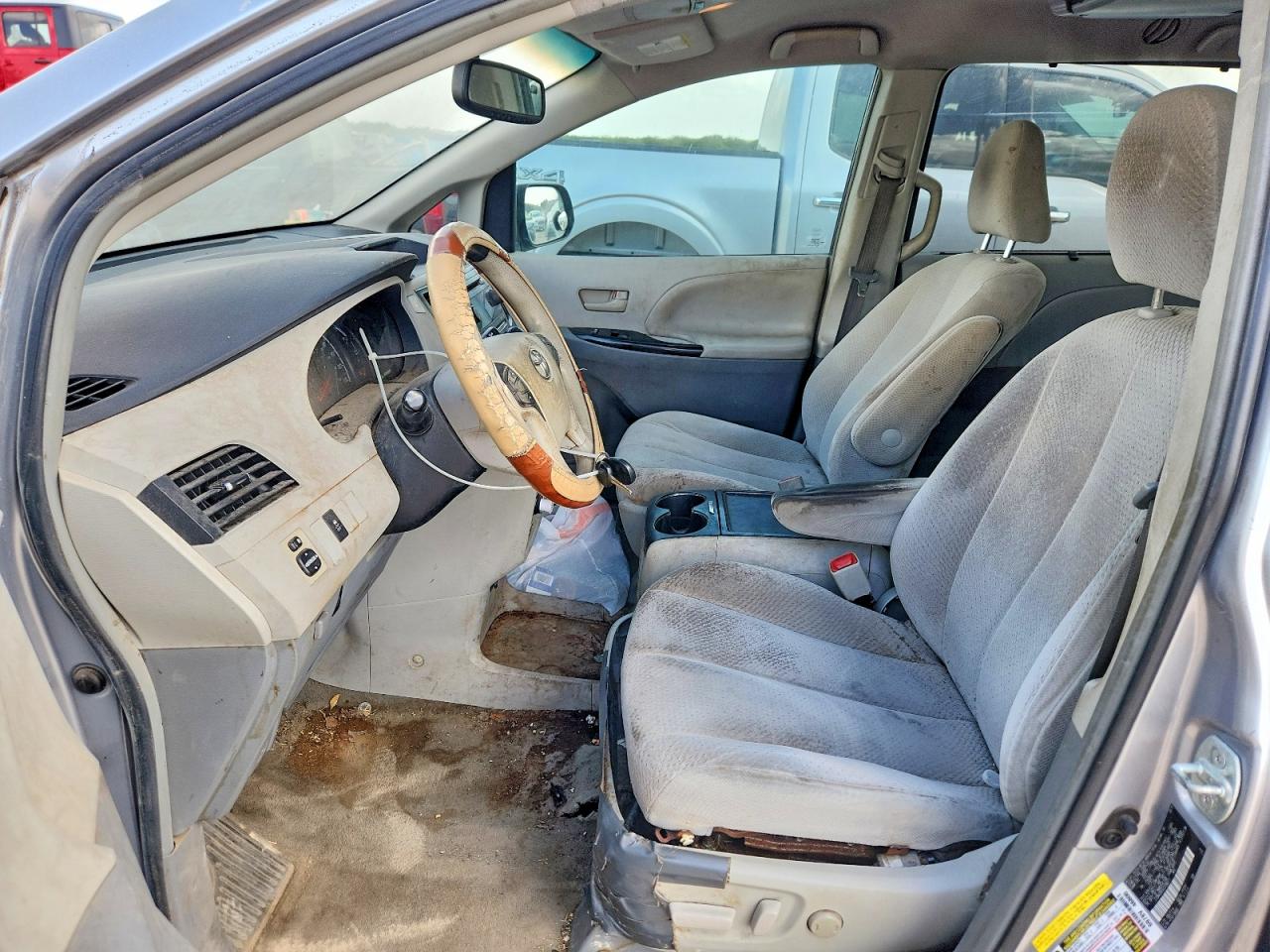 2012 Toyota Sienna Le Silver vin: 5TDKK3DC4CS196373