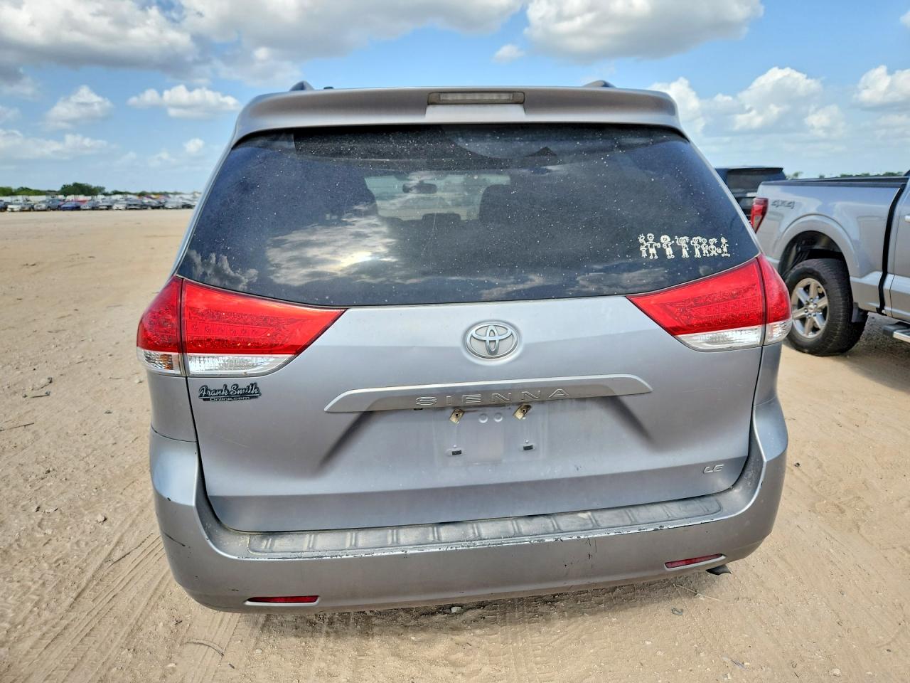 2012 Toyota Sienna Le Silver vin: 5TDKK3DC4CS196373