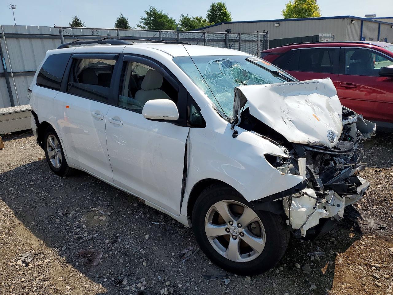 2012 Toyota Sienna Le White vin: 5TDKK3DC4CS214256