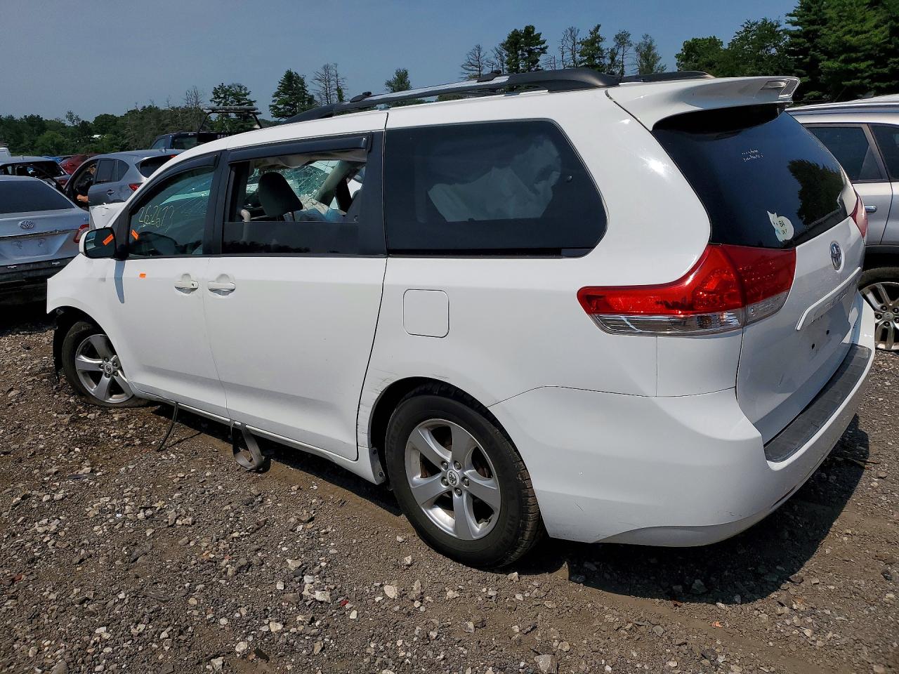 2012 Toyota Sienna Le White vin: 5TDKK3DC4CS214256