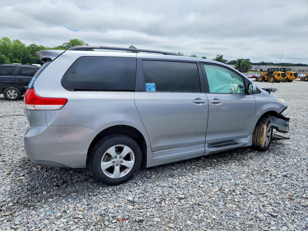 2012 Toyota Sienna Le Silver vin: 5TDKK3DC4CS226357