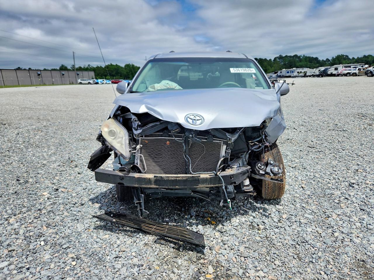 2012 Toyota Sienna Le Silver vin: 5TDKK3DC4CS226357