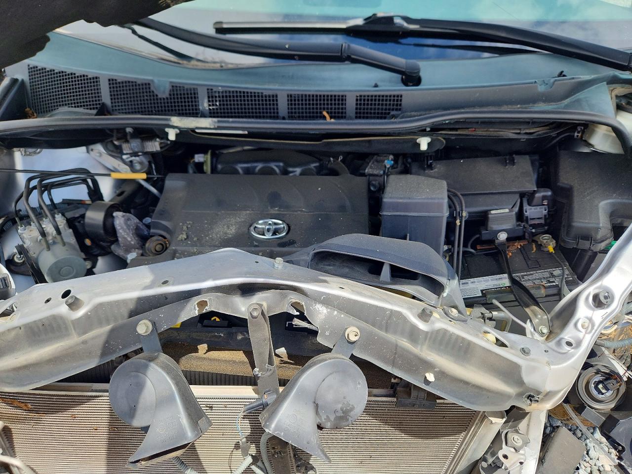 2012 Toyota Sienna Le Silver vin: 5TDKK3DC4CS226357