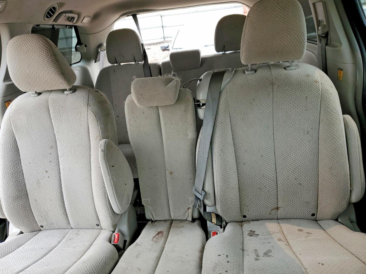 2012 Toyota Sienna Le Black vin: 5TDKK3DC4CS231591