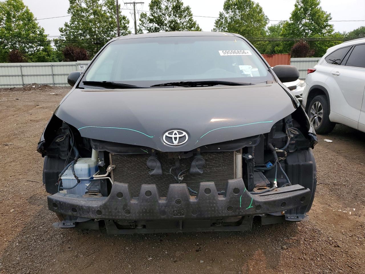 2012 Toyota Sienna Le Black vin: 5TDKK3DC4CS231591