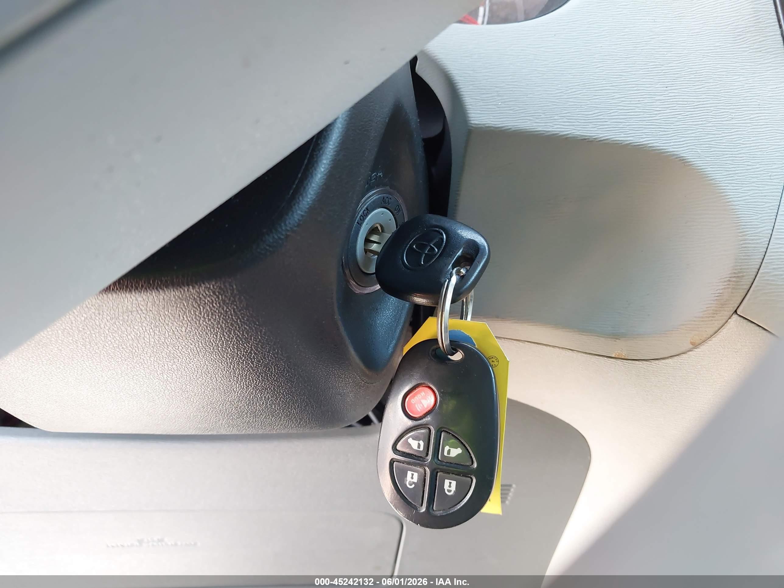 2012 Toyota Sienna Le V6 8 Passenger Серый vin: 5TDKK3DC4CS235866