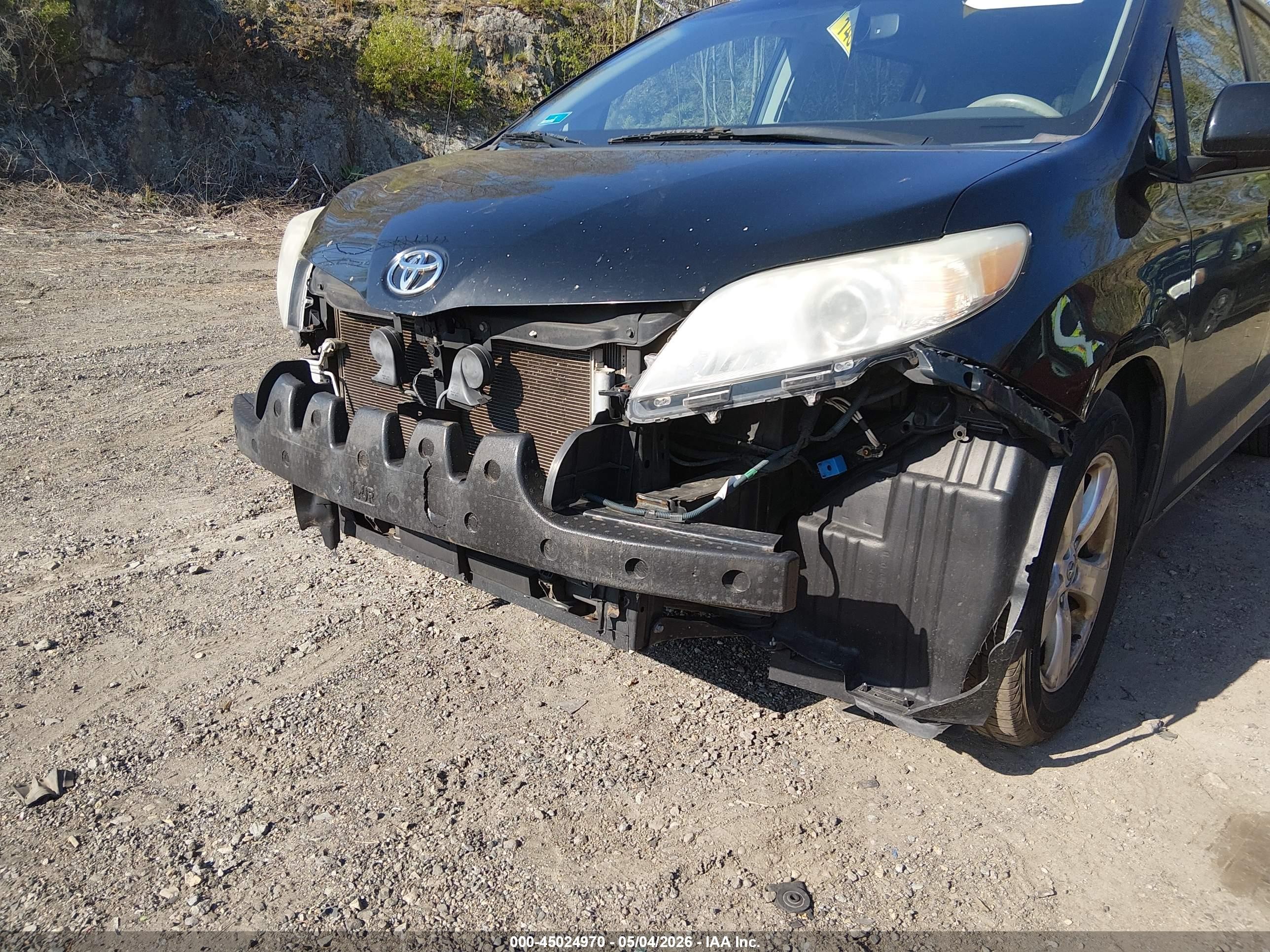 2012 Toyota Sienna Le V6 8 Passenger Черный vin: 5TDKK3DC4CS253591