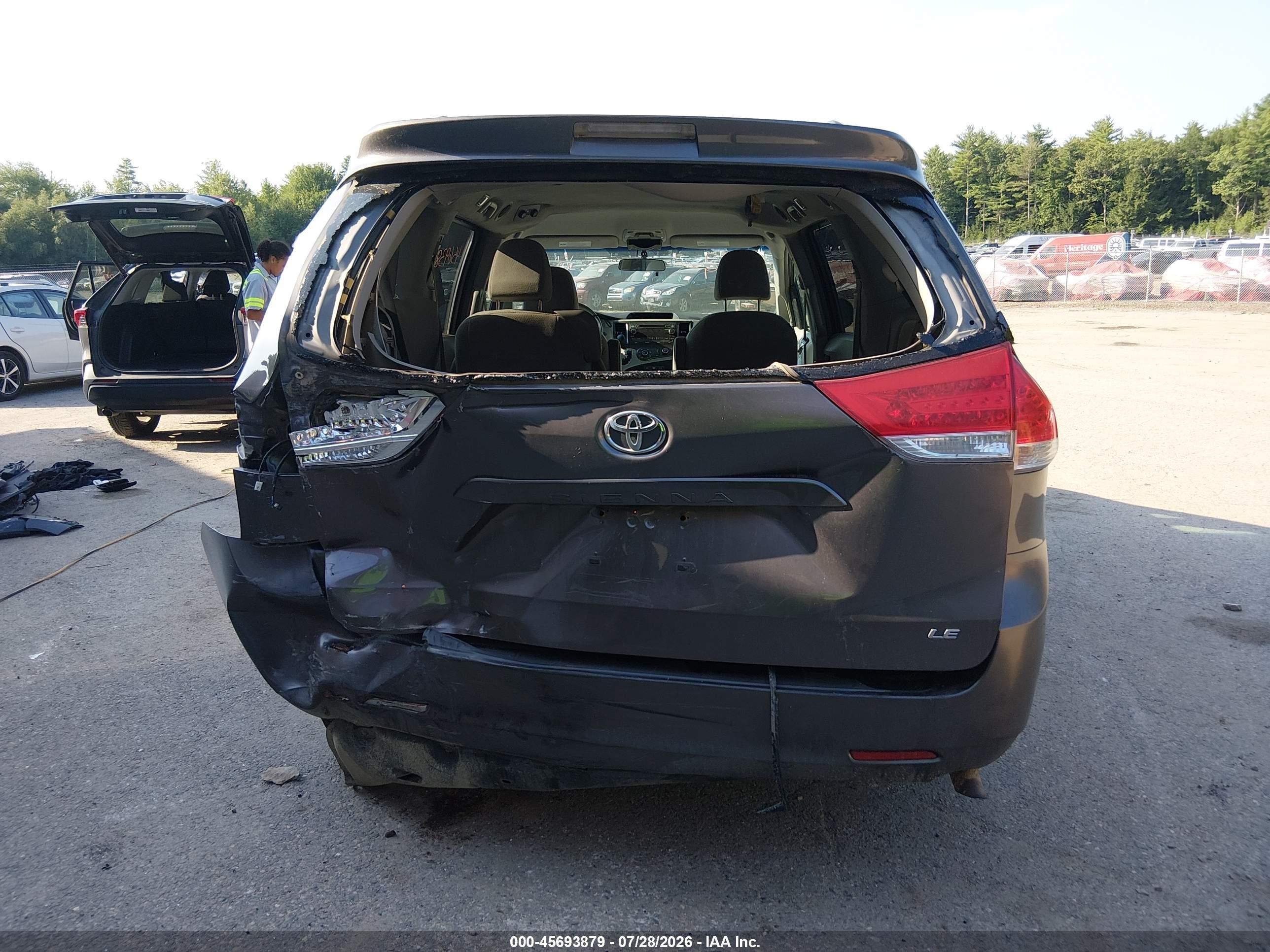 2012 Toyota Sienna Le V6 8 Passenger Gray vin: 5TDKK3DC4CS257222