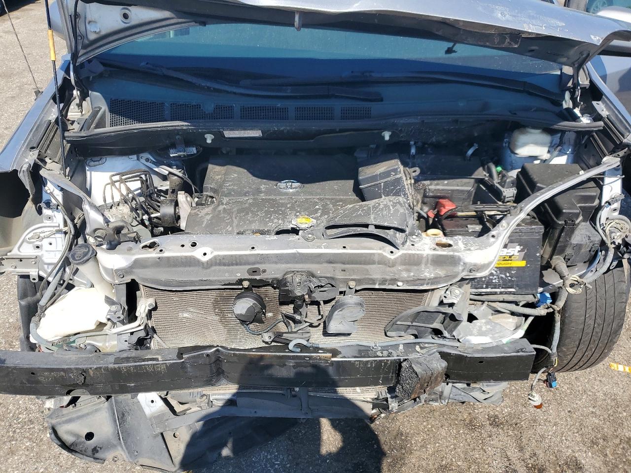 2012 Toyota Sienna Le Silver vin: 5TDKK3DC4CS261013