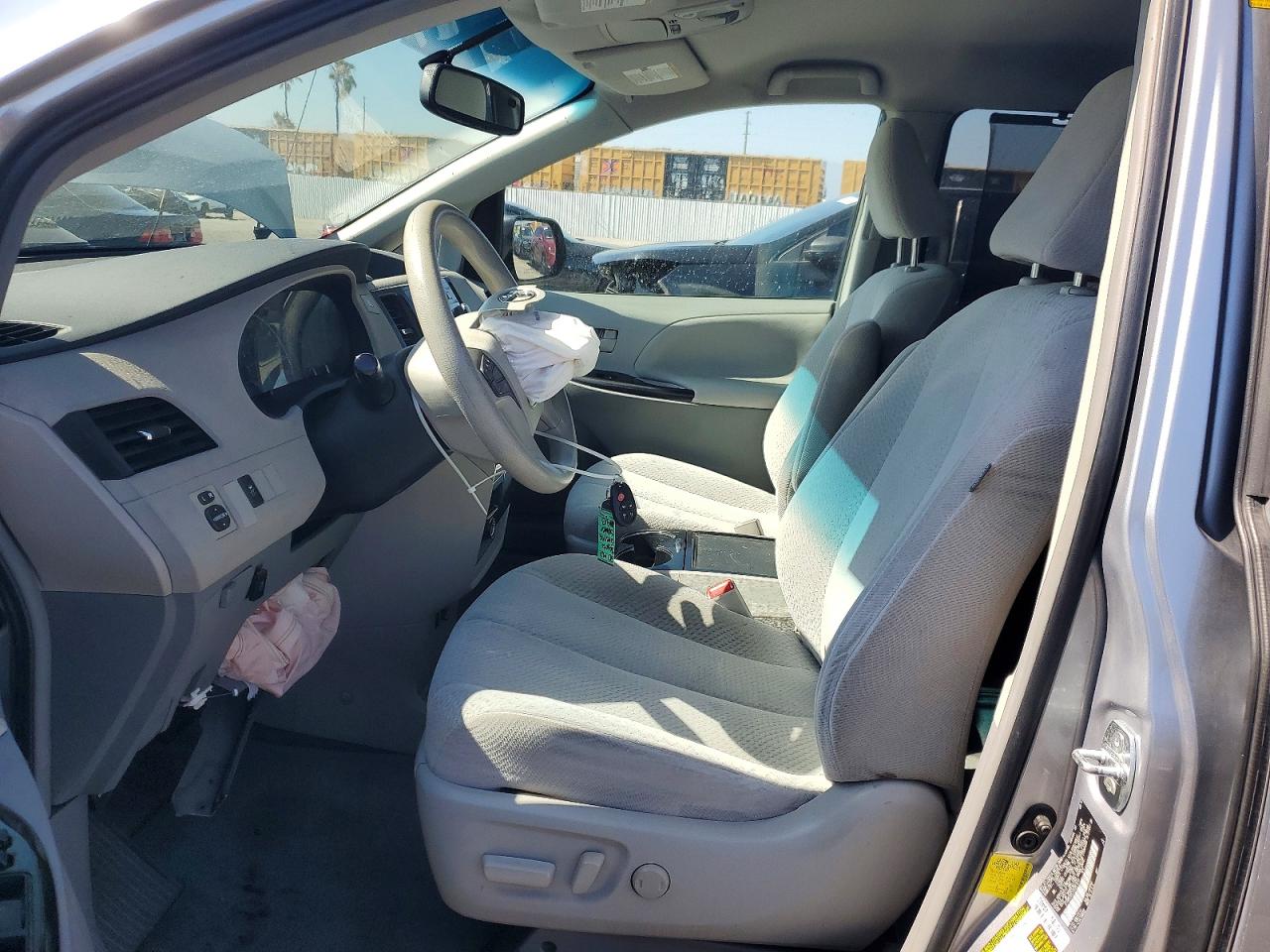 2012 Toyota Sienna Le Silver vin: 5TDKK3DC4CS261013
