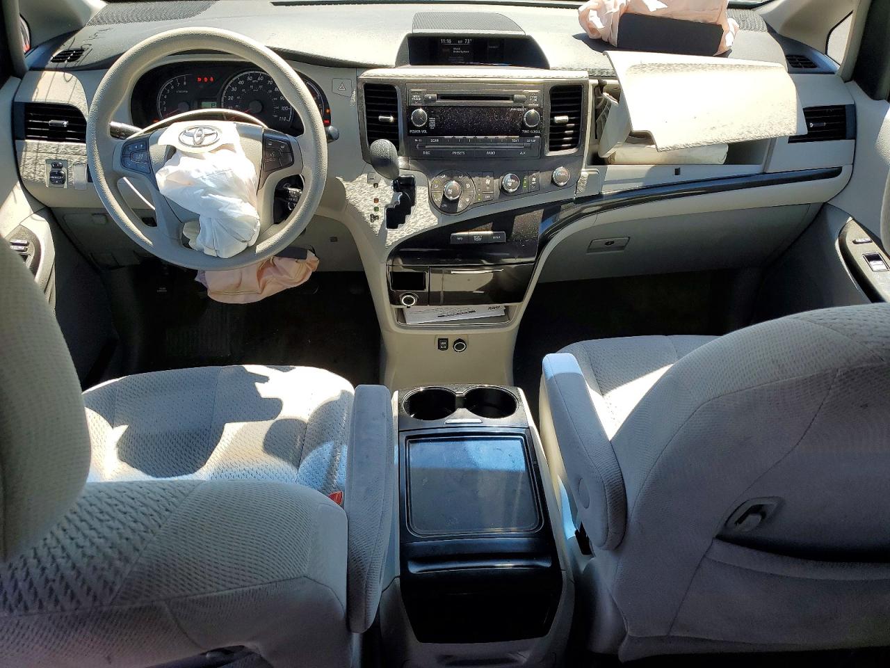 2012 Toyota Sienna Le Silver vin: 5TDKK3DC4CS261108