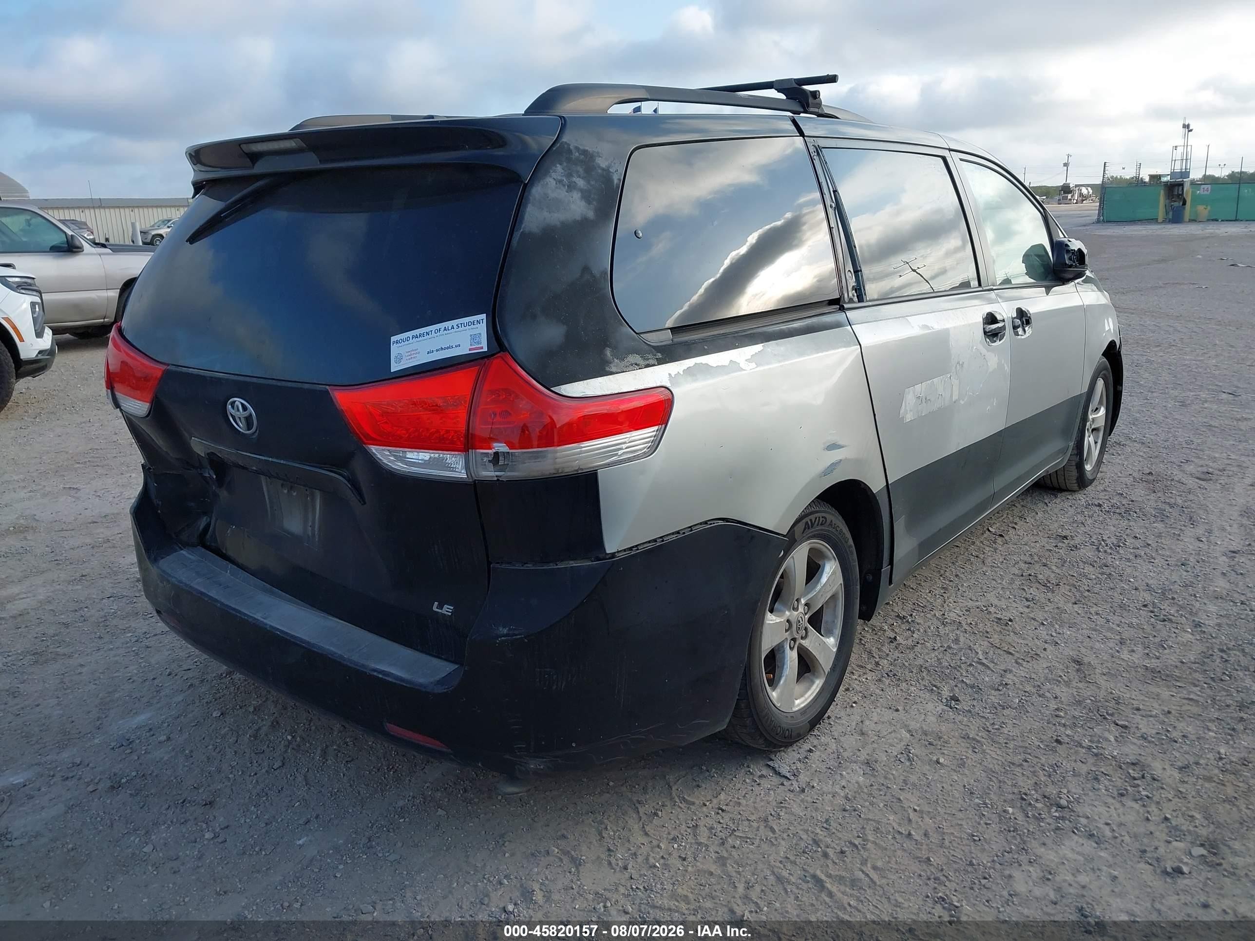 2012 Toyota Sienna Le V6 8 Passenger Black vin: 5TDKK3DC4CS268012