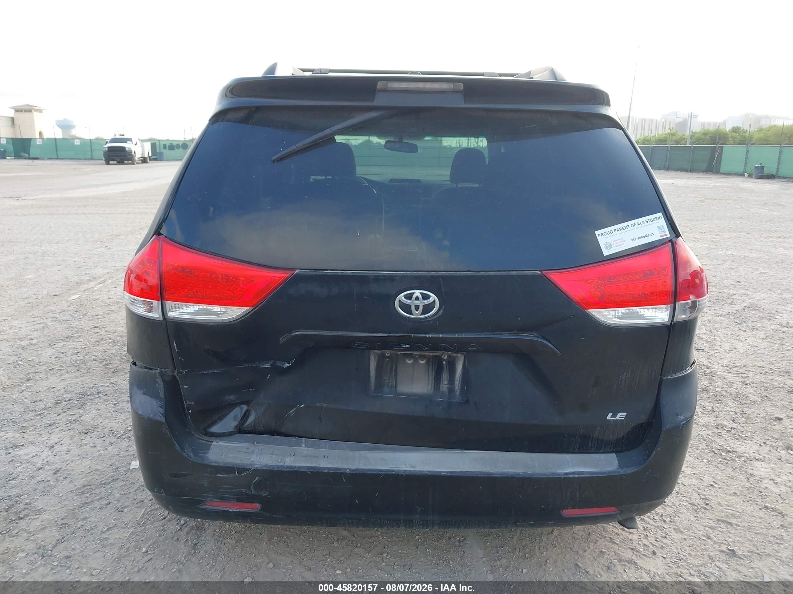 2012 Toyota Sienna Le V6 8 Passenger Black vin: 5TDKK3DC4CS268012