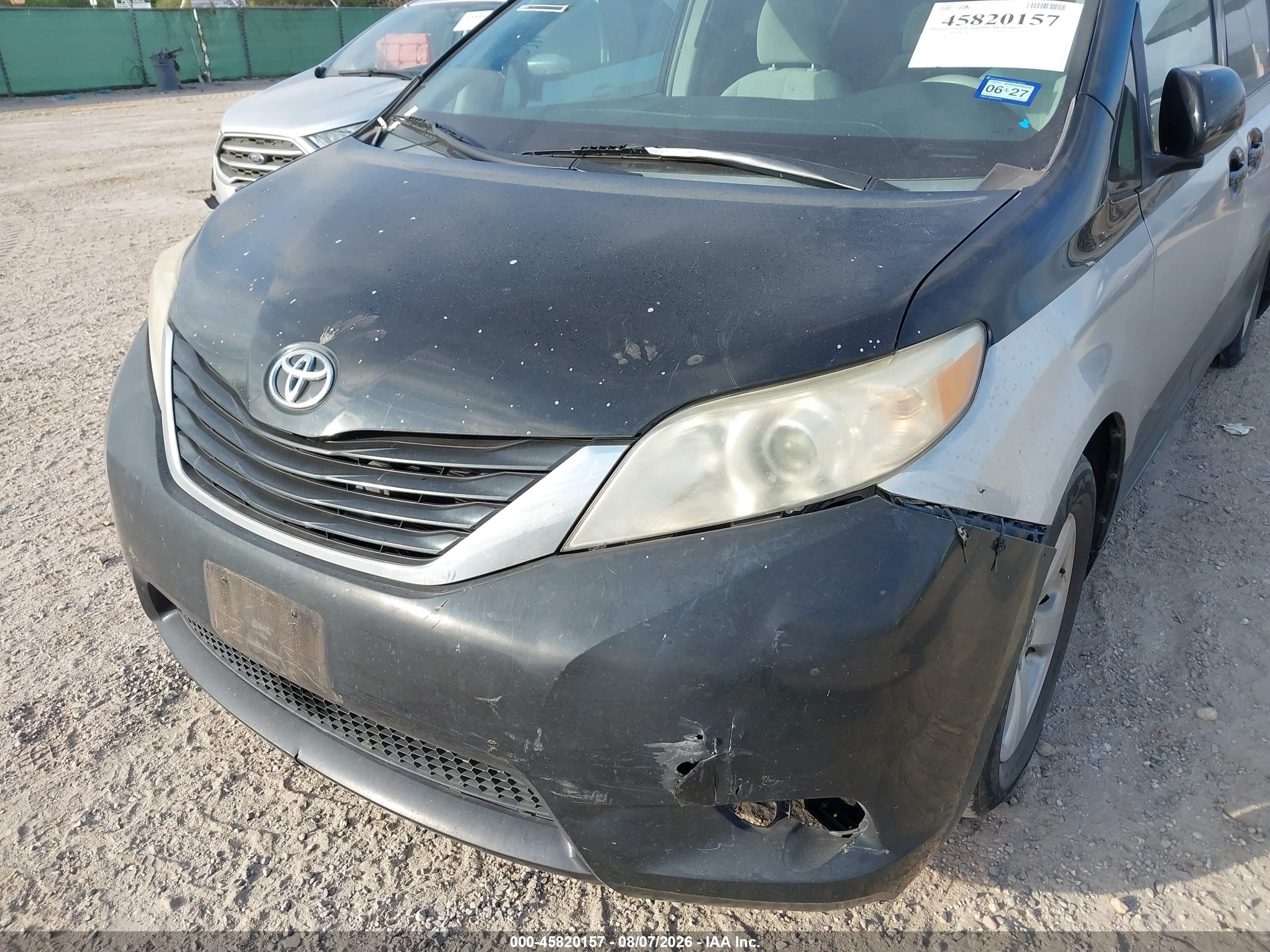 2012 Toyota Sienna Le V6 8 Passenger Black vin: 5TDKK3DC4CS268012
