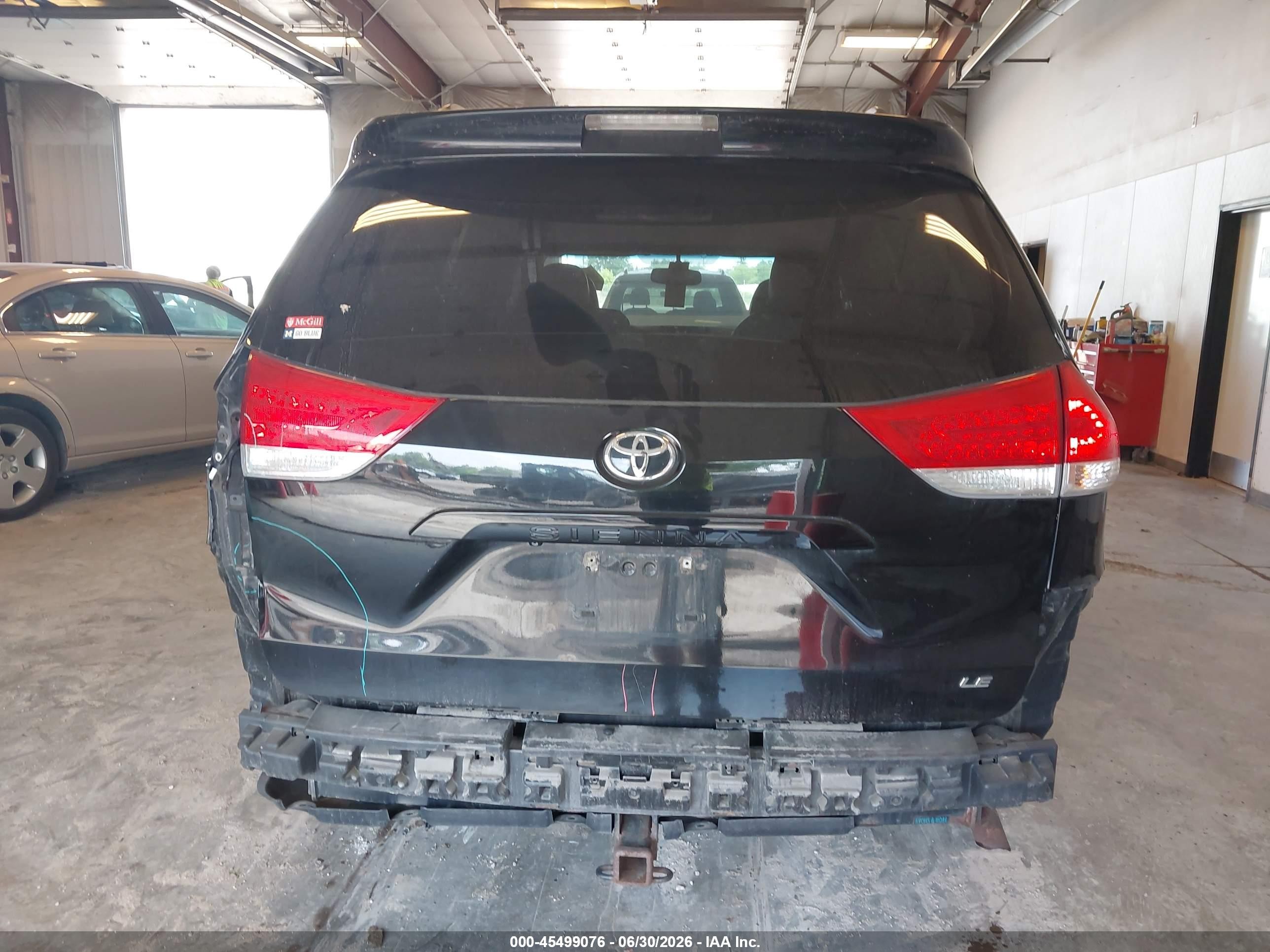 2013 Toyota Sienna Le V6 8 Passenger Black vin: 5TDKK3DC4DS290478