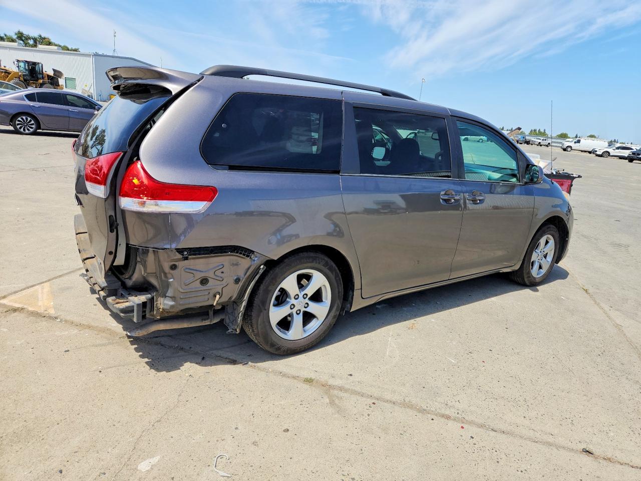 2013 Toyota Sienna Le Gray vin: 5TDKK3DC4DS340571