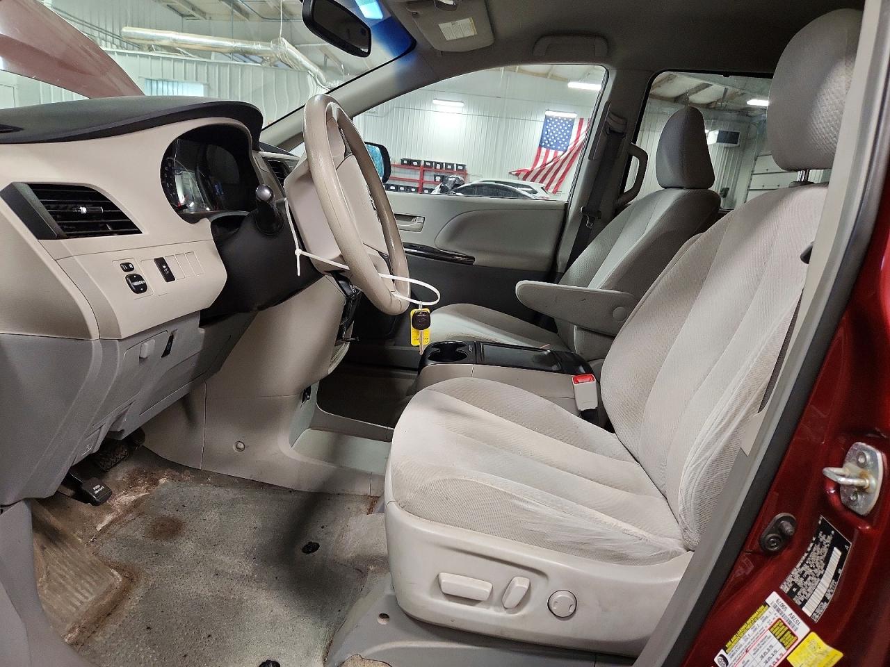 2013 Toyota Sienna Le Red vin: 5TDKK3DC4DS386840