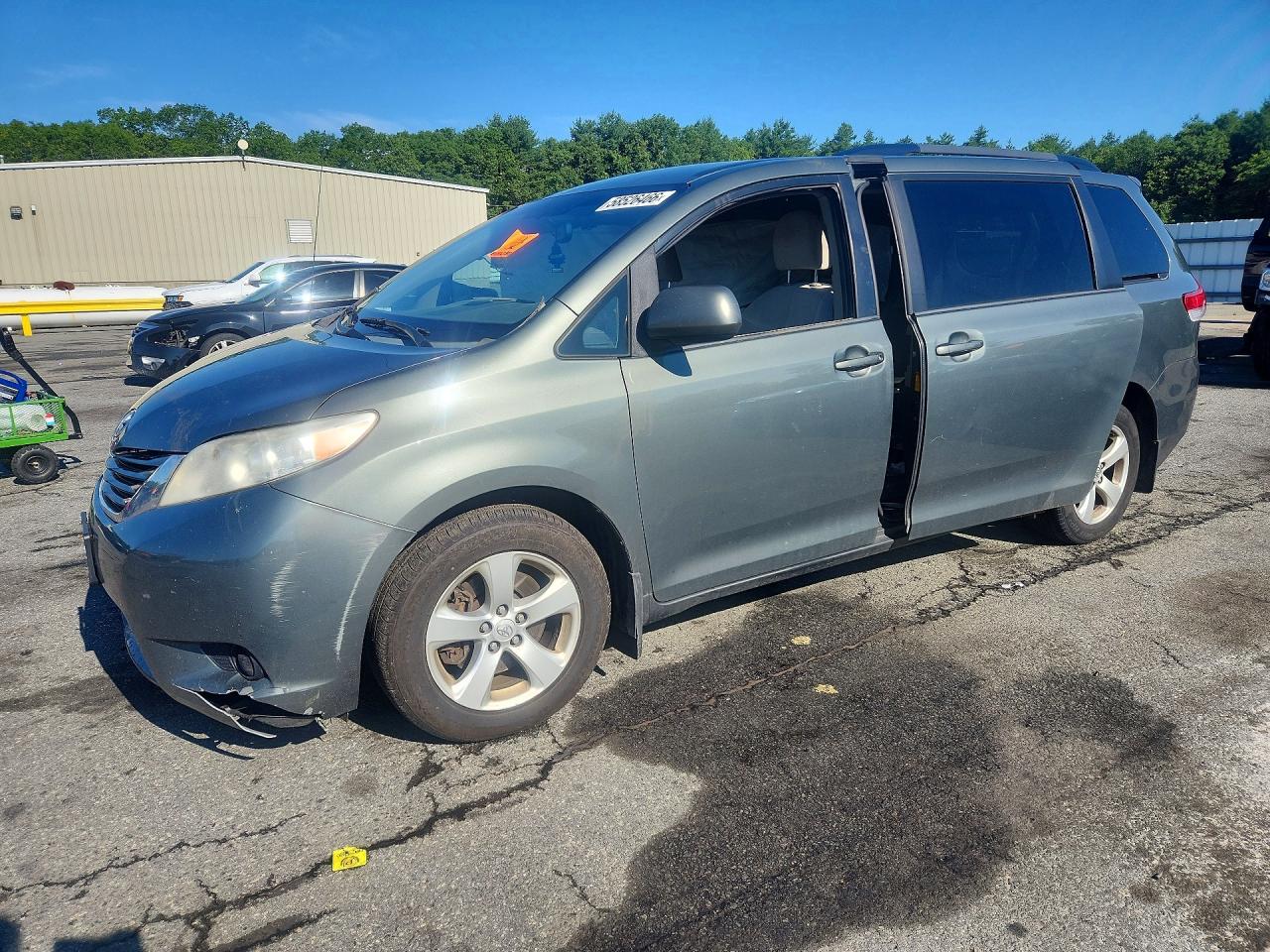 2013 Toyota Sienna Le Зеленый vin: 5TDKK3DC4DS397630