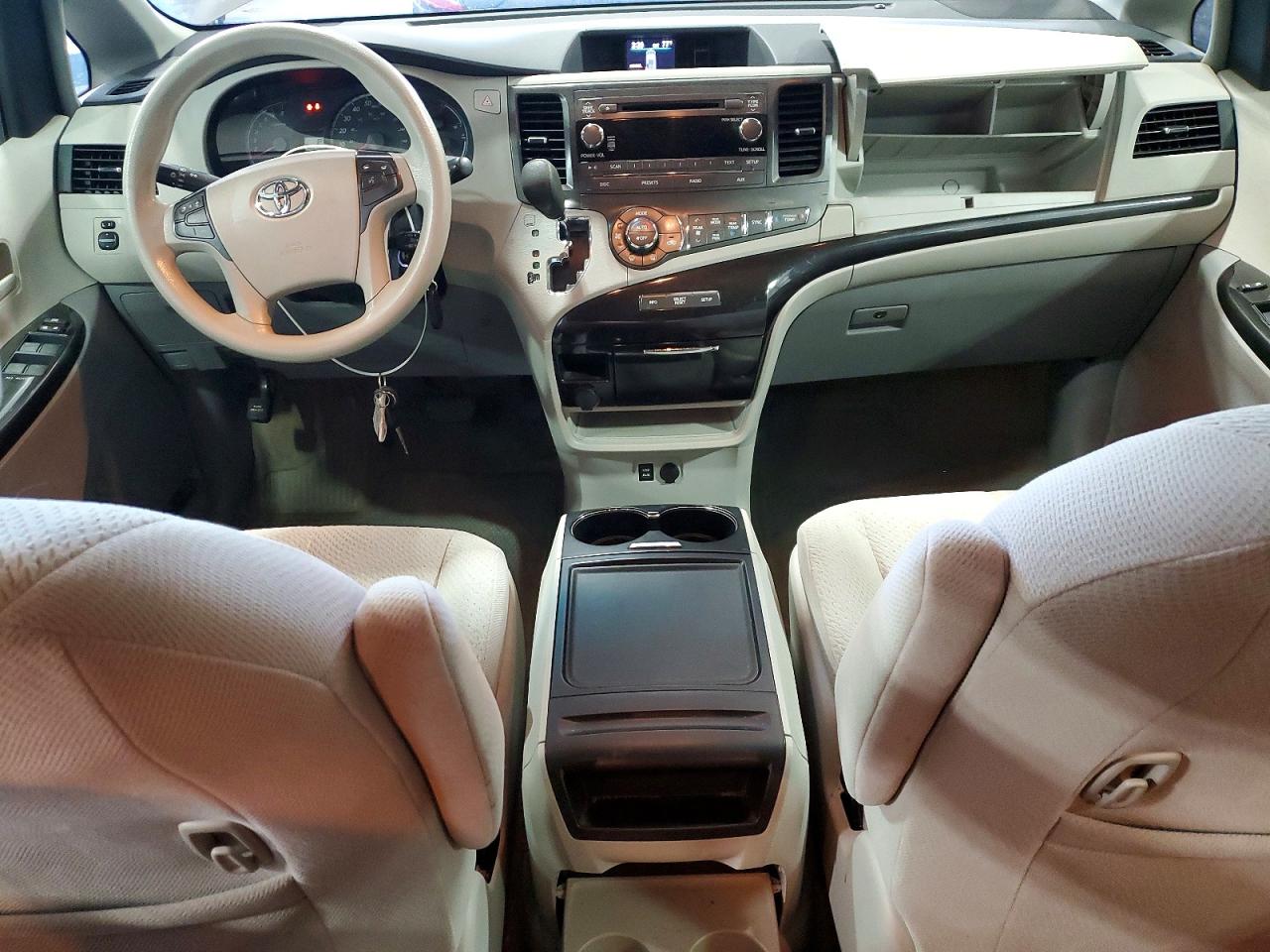 2013 Toyota Sienna Le Gray vin: 5TDKK3DC4DS404592