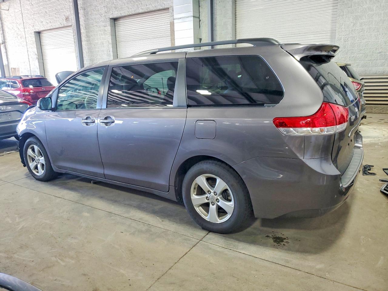 2013 Toyota Sienna Le Gray vin: 5TDKK3DC4DS404592