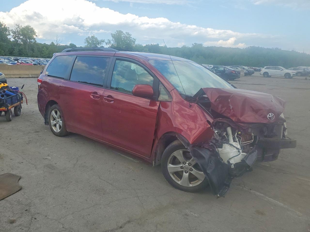 2014 Toyota Sienna Le Red vin: 5TDKK3DC4ES460890