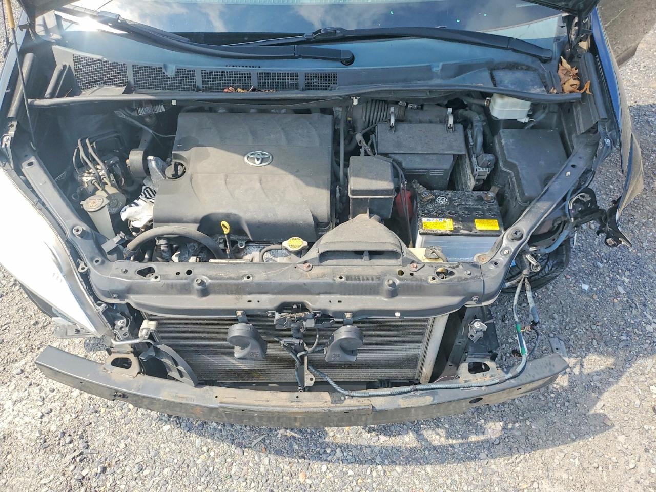 2014 Toyota Sienna Le Black vin: 5TDKK3DC4ES472764