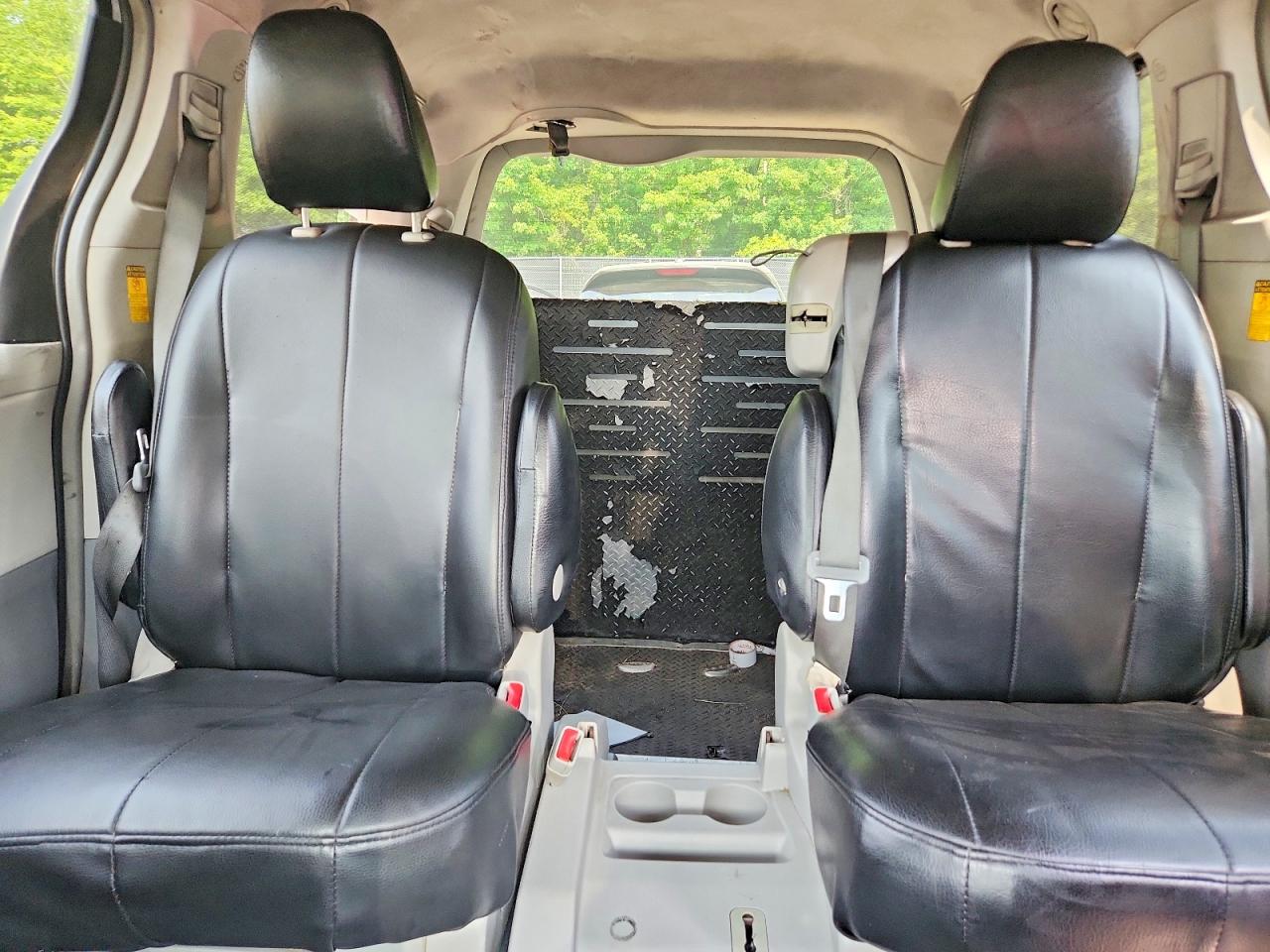 2014 Toyota Sienna Le Black vin: 5TDKK3DC4ES496031