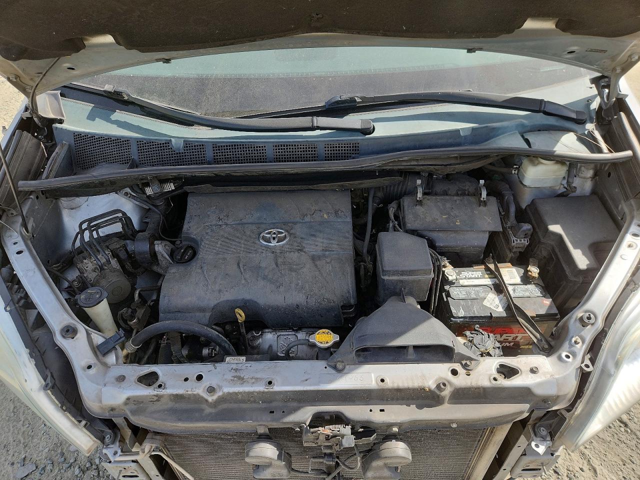 2014 Toyota Sienna Le Серебряный vin: 5TDKK3DC4ES504886