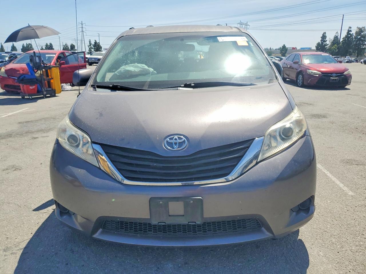 2014 Toyota Sienna Le Серый vin: 5TDKK3DC4ES515967
