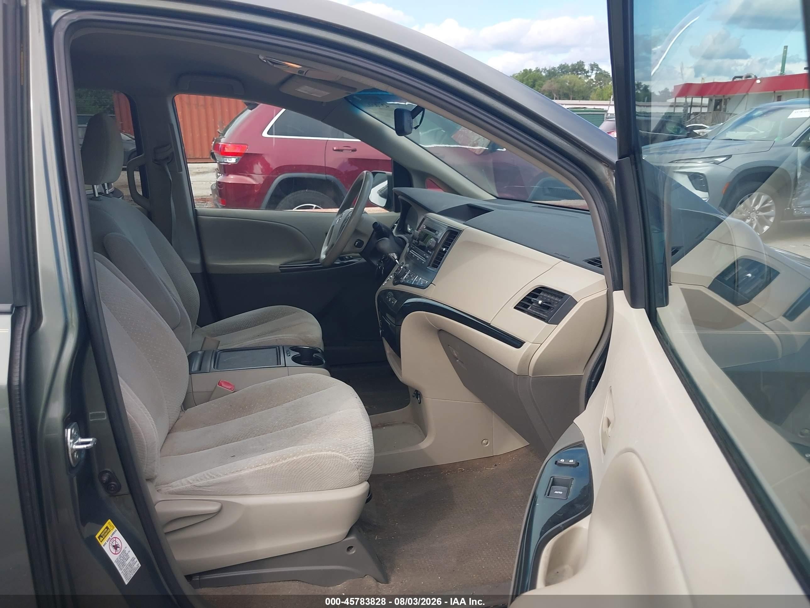 2014 Toyota Sienna Le V6 8 Passenger Gray vin: 5TDKK3DC4ES524829