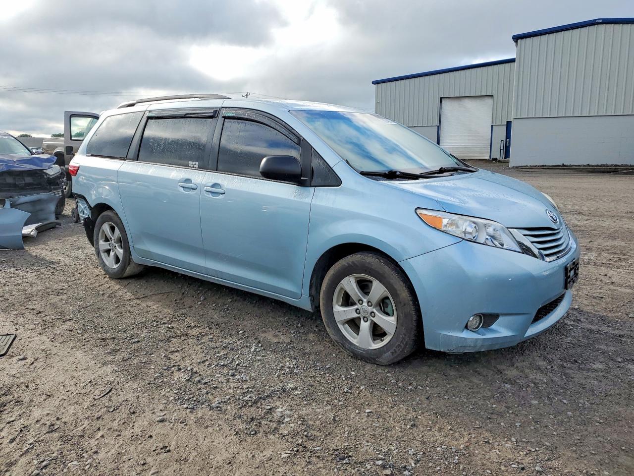 2015 Toyota Sienna Le Blue vin: 5TDKK3DC4FS529112