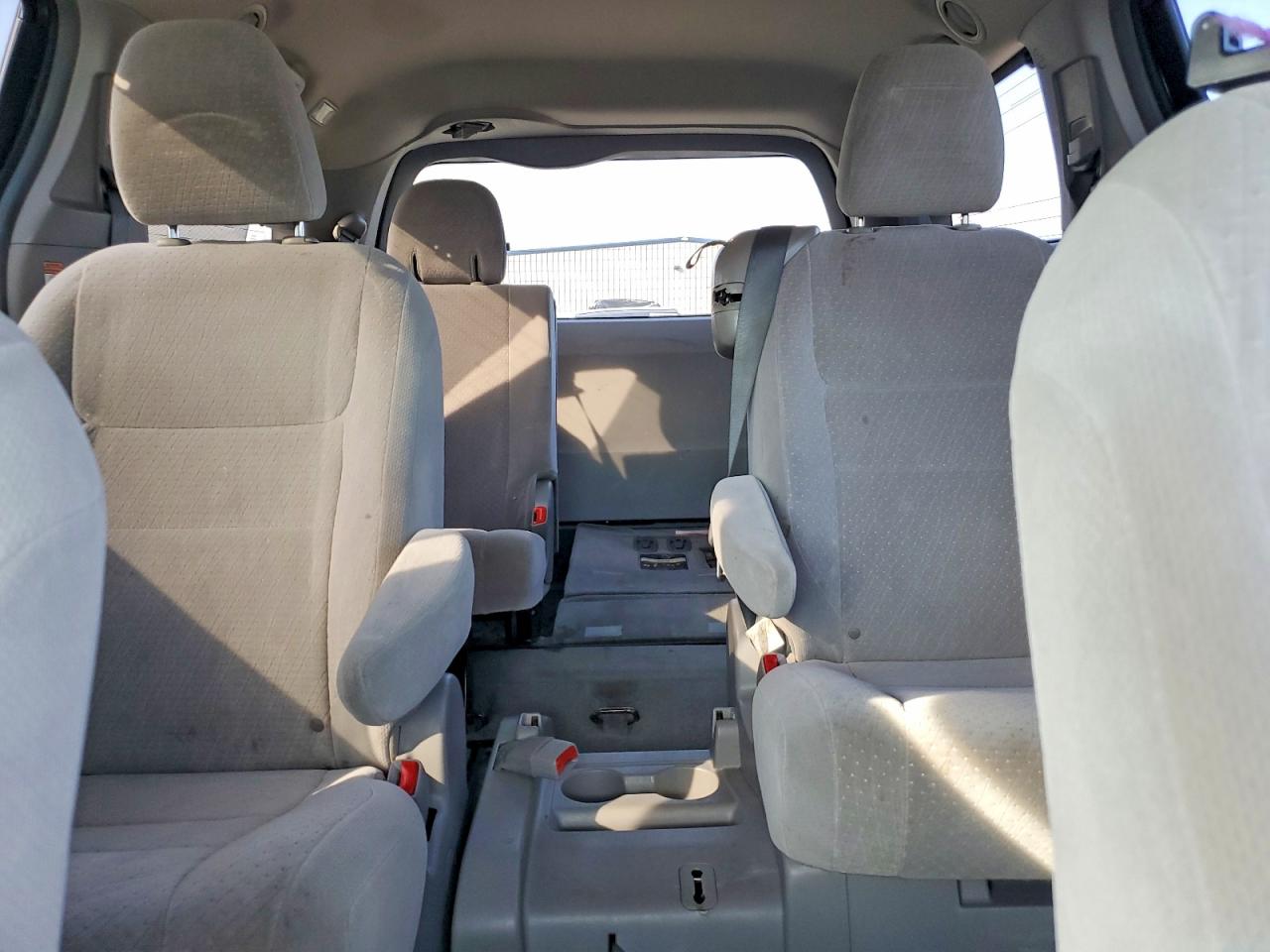 2015 Toyota Sienna Le Black vin: 5TDKK3DC4FS559534