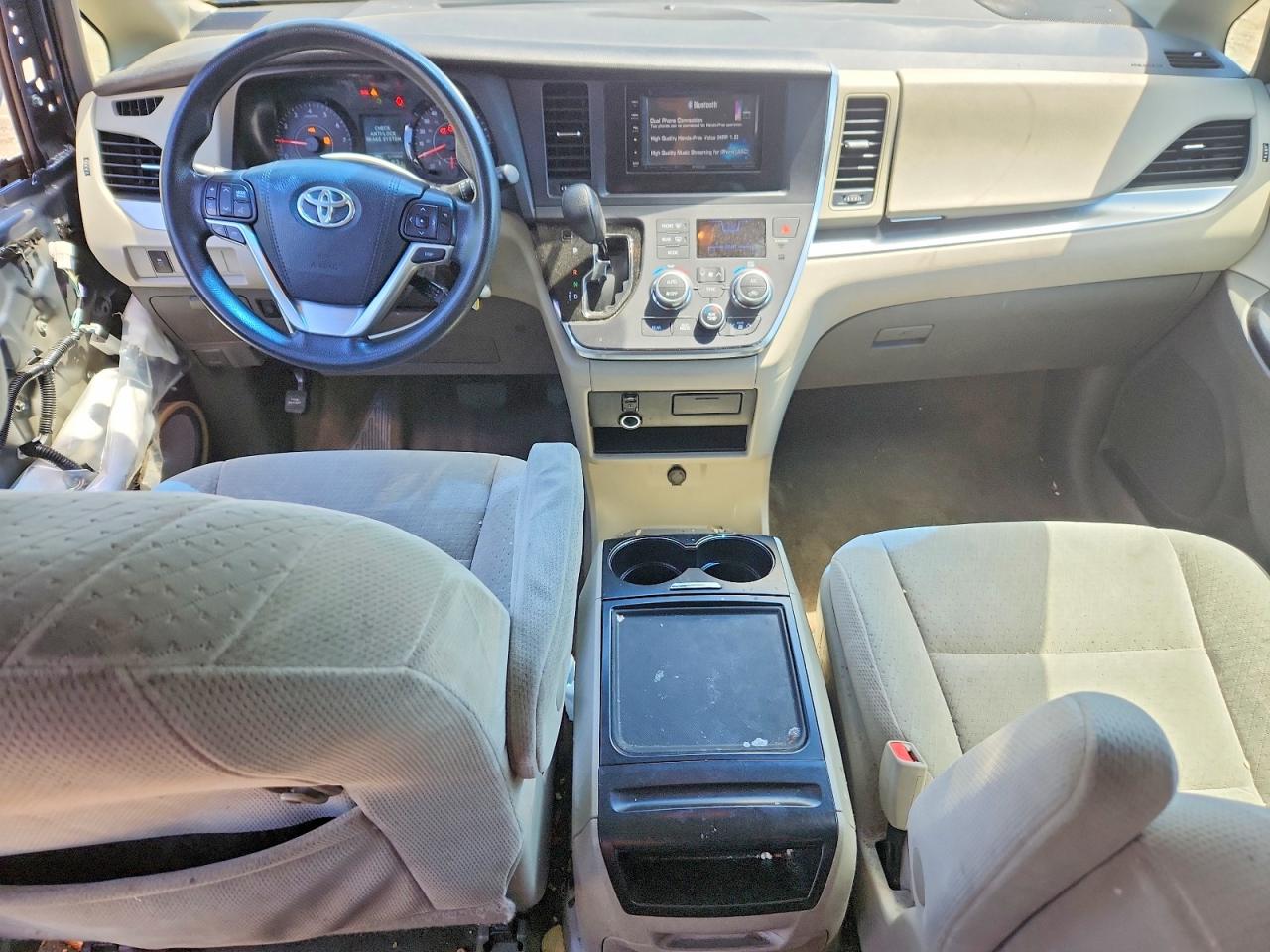 2015 Toyota Sienna Le Gray vin: 5TDKK3DC4FS580898