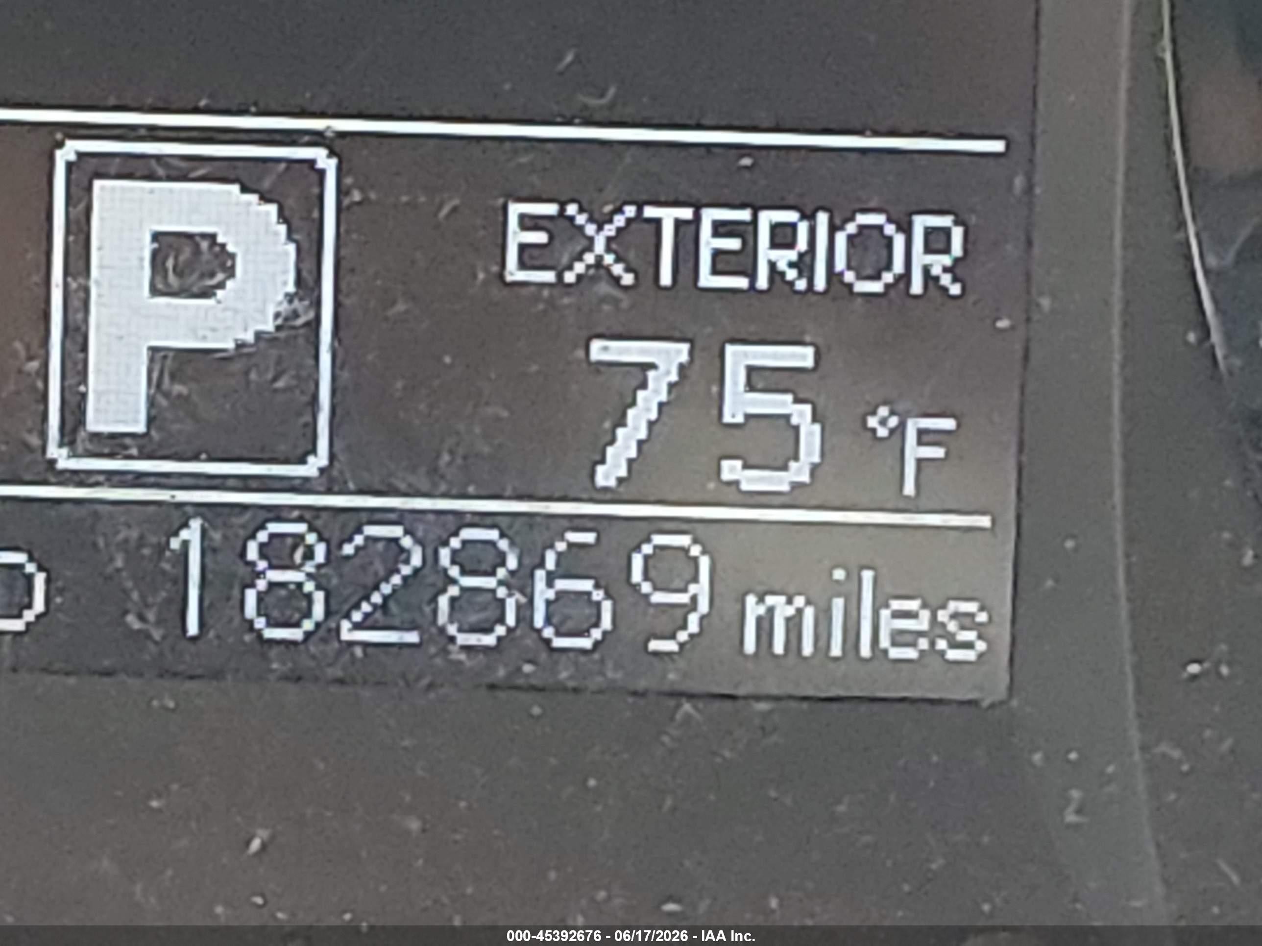 2015 Toyota Sienna Le 8 Passenger Gray vin: 5TDKK3DC4FS582778