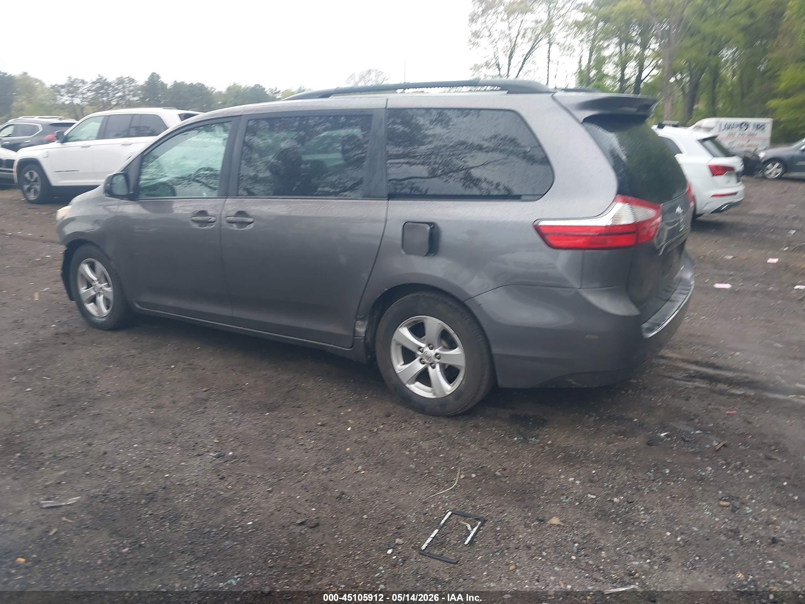 2015 Toyota Sienna Le 8 Passenger Gray vin: 5TDKK3DC4FS625368