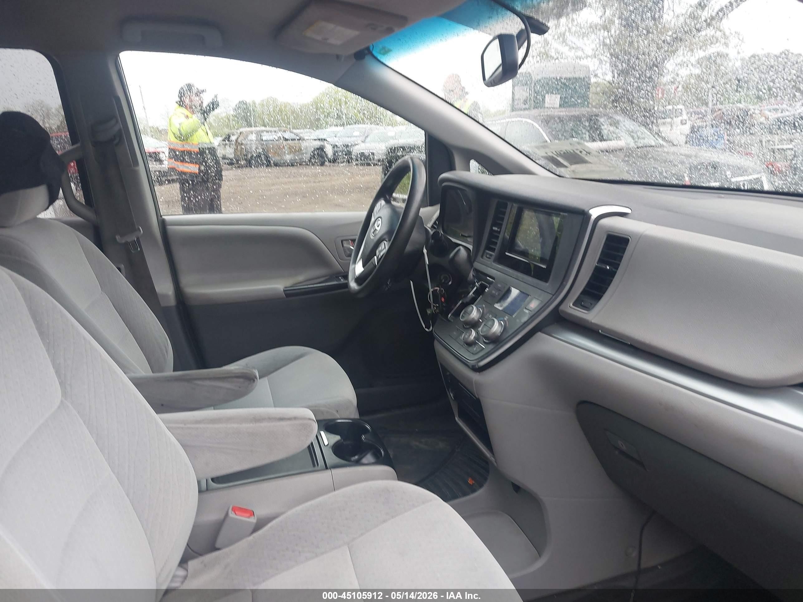 2015 Toyota Sienna Le 8 Passenger Gray vin: 5TDKK3DC4FS625368