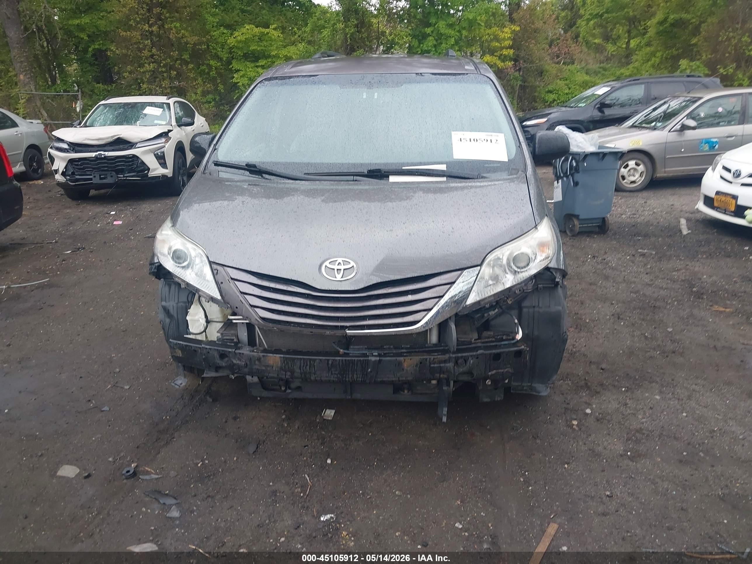 2015 Toyota Sienna Le 8 Passenger Gray vin: 5TDKK3DC4FS625368