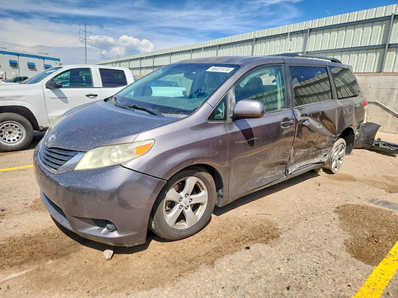 2011 Toyota Sienna Le Серый vin: 5TDKK3DC5BS037036
