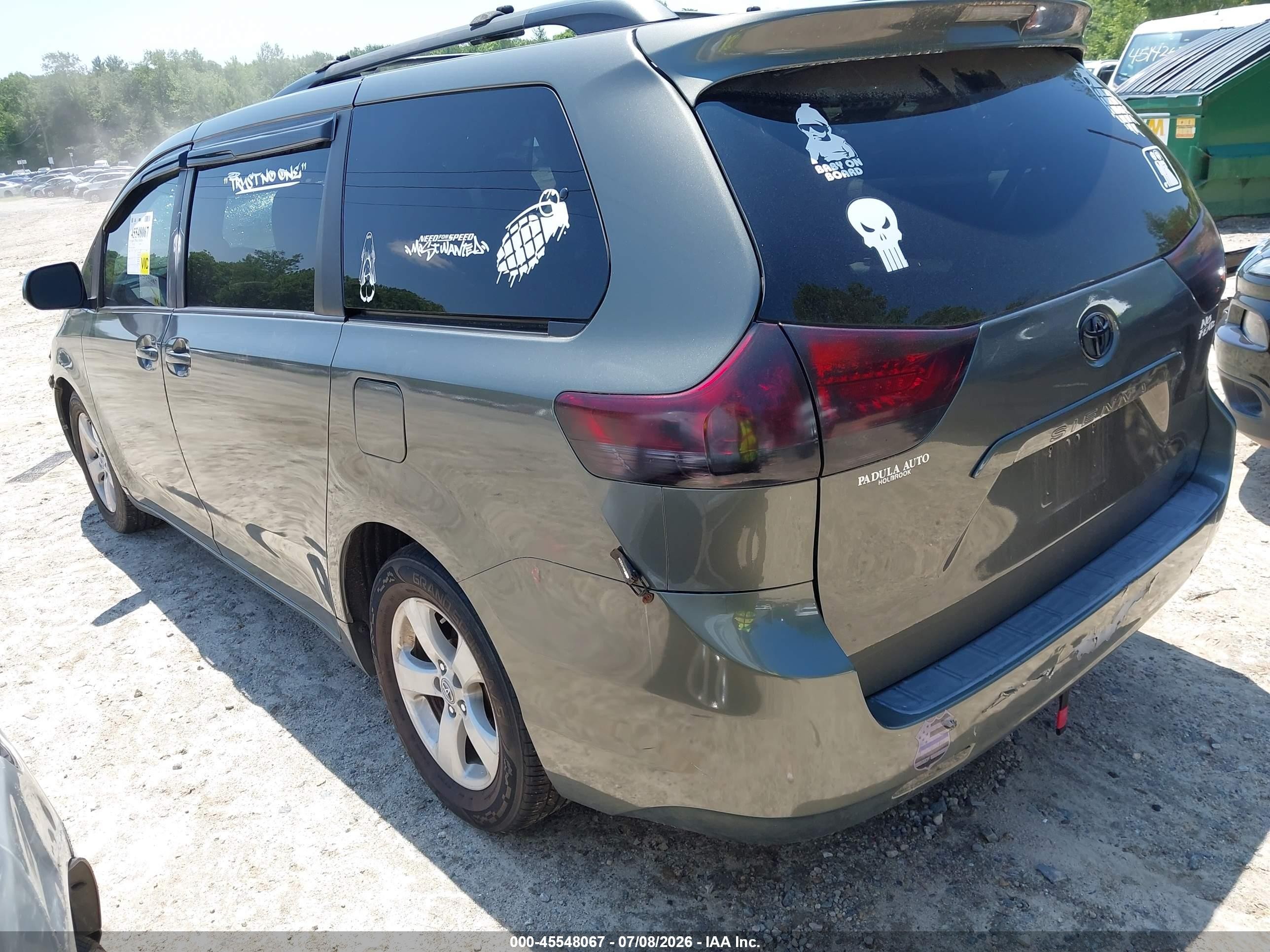 2011 Toyota Sienna Le V6 Champagne vin: 5TDKK3DC5BS047498