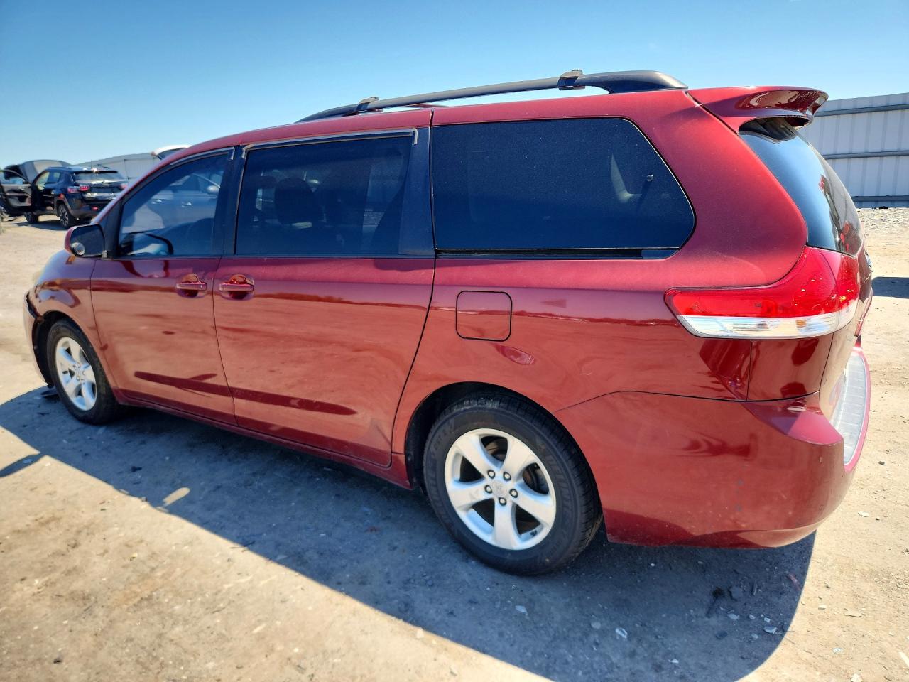 2011 Toyota Sienna Le Red vin: 5TDKK3DC5BS085040